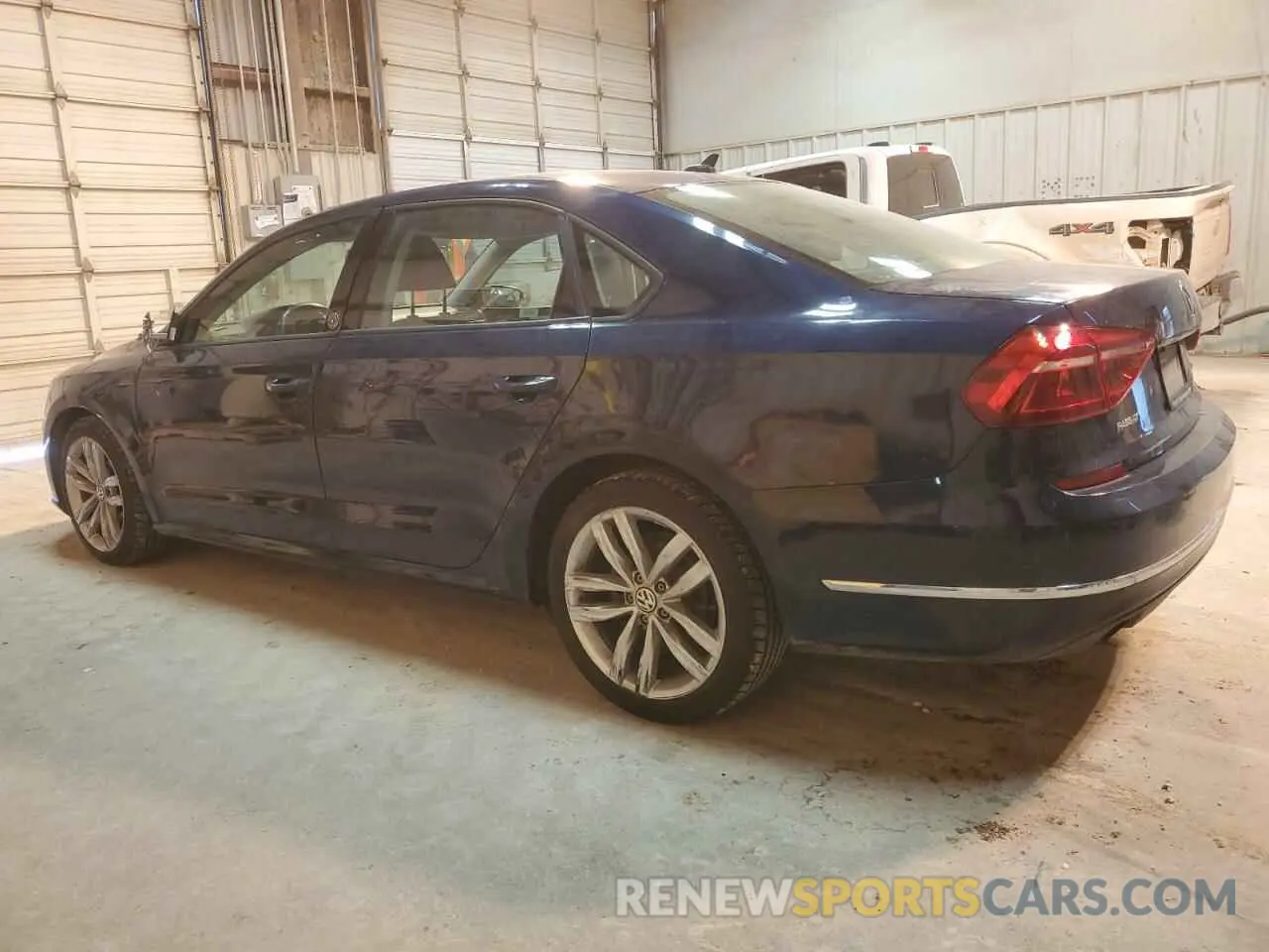 2 fotografías del automóvil dañado 1VWLA7A38KC012259 VOLKSWAGEN PASSAT 2019