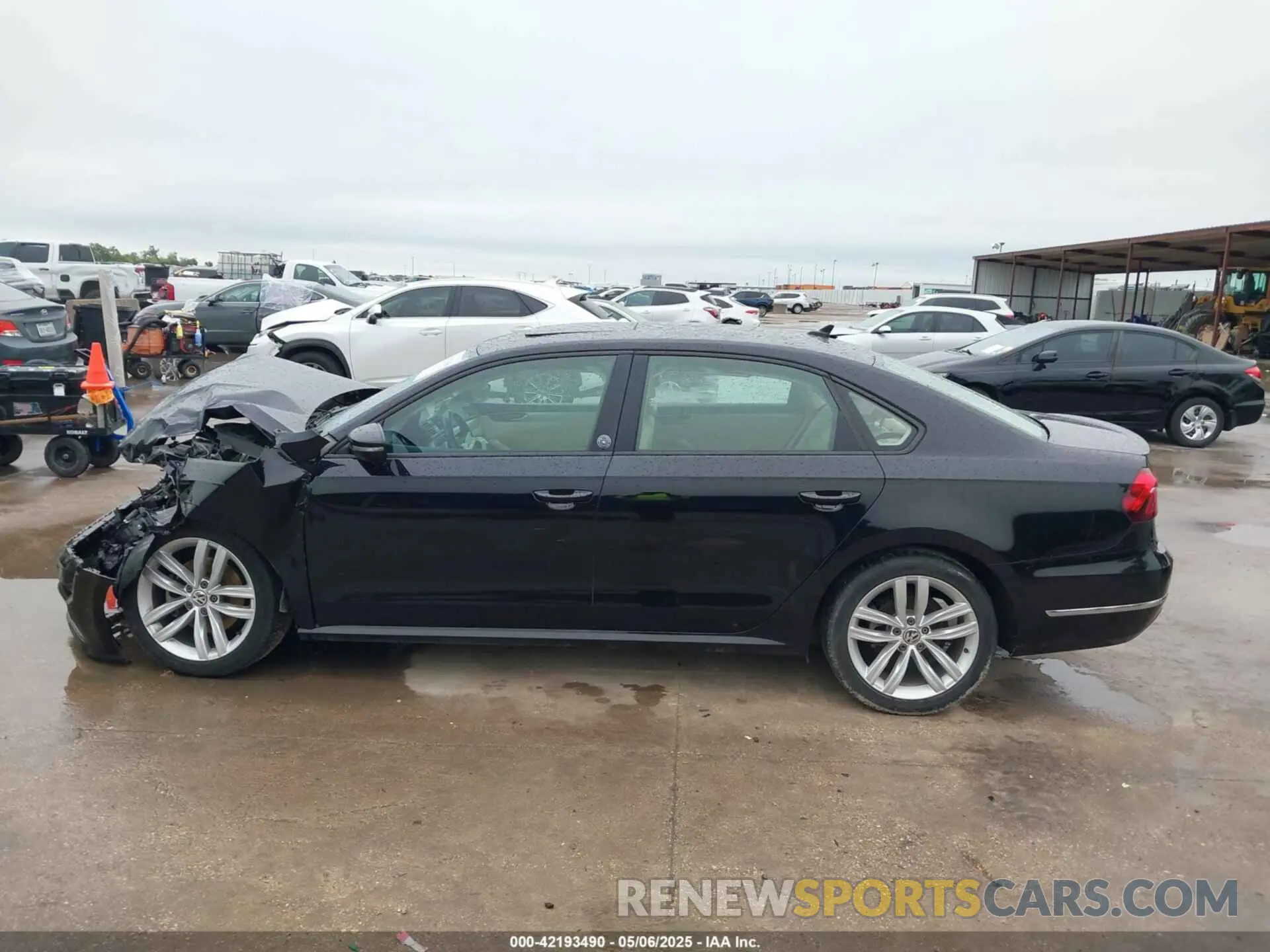 14 fotografías del automóvil dañado 1VWLA7A3XKC005667 VOLKSWAGEN PASSAT 2019