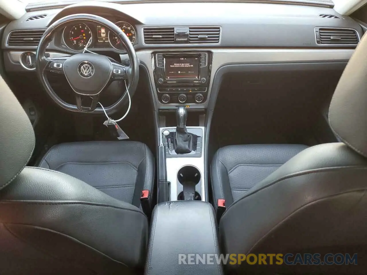 8 fotografías del automóvil dañado 1VWLA7A3XKC011596 VOLKSWAGEN PASSAT 2019