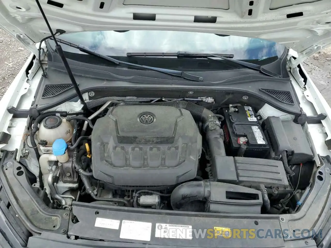 11 fotografías del automóvil dañado 1VWMA7A38KC001119 VOLKSWAGEN PASSAT 2019