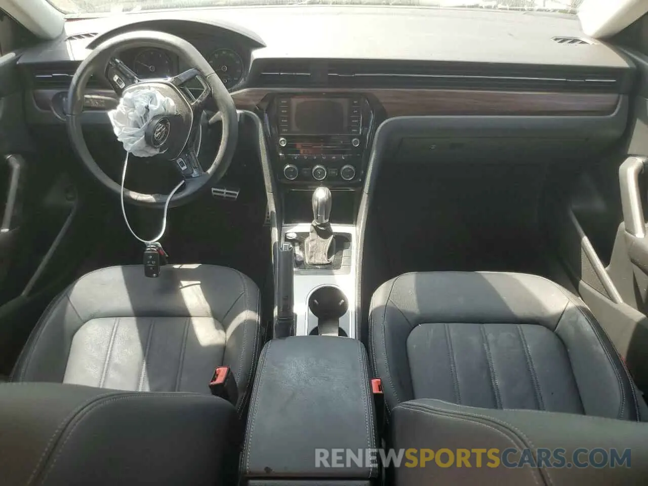 8 fotografías del automóvil dañado 1VWCA7A31LC002545 VOLKSWAGEN PASSAT 2020