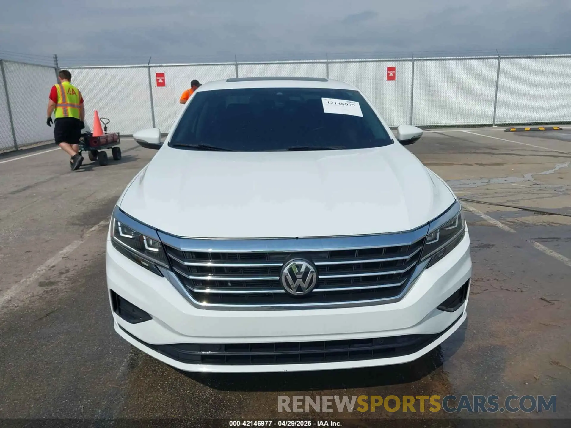 12 fotografías del automóvil dañado 1VWCA7A35LC020918 VOLKSWAGEN PASSAT 2020