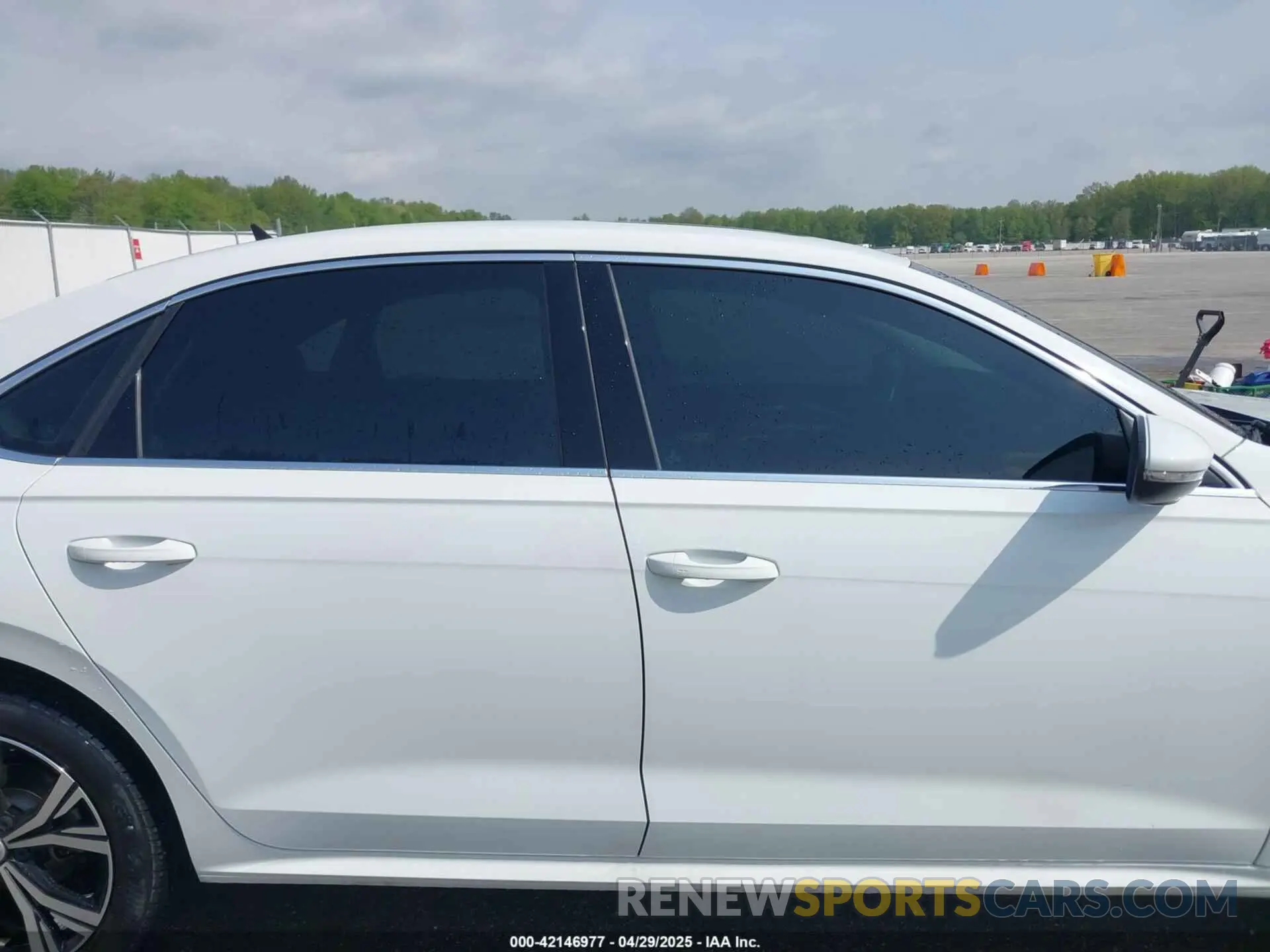 13 fotografías del automóvil dañado 1VWCA7A35LC020918 VOLKSWAGEN PASSAT 2020