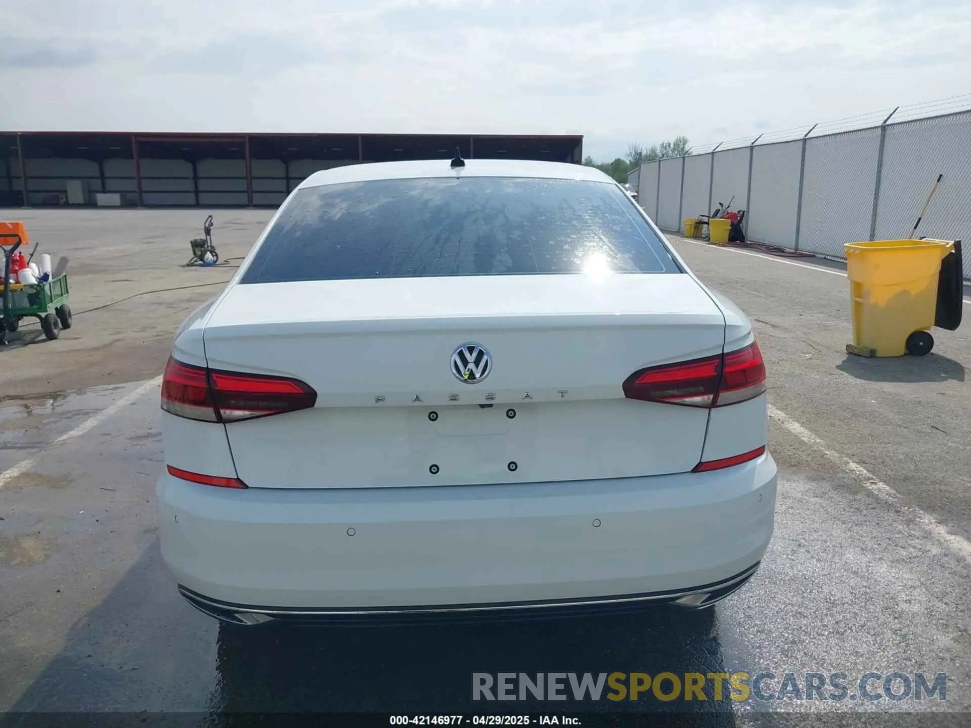 16 fotografías del automóvil dañado 1VWCA7A35LC020918 VOLKSWAGEN PASSAT 2020