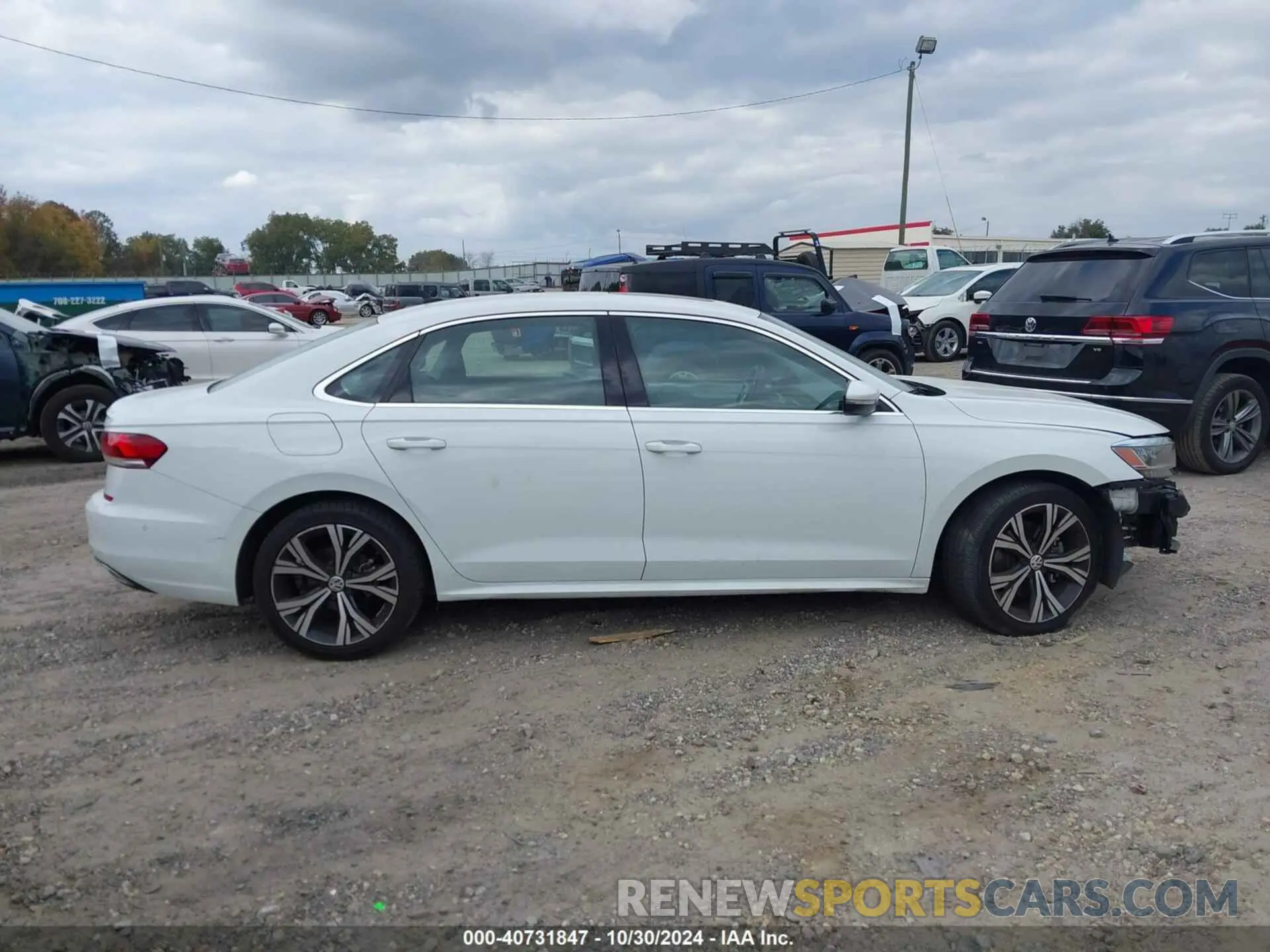 14 fotografías del automóvil dañado 1VWCA7A36LC004758 VOLKSWAGEN PASSAT 2020