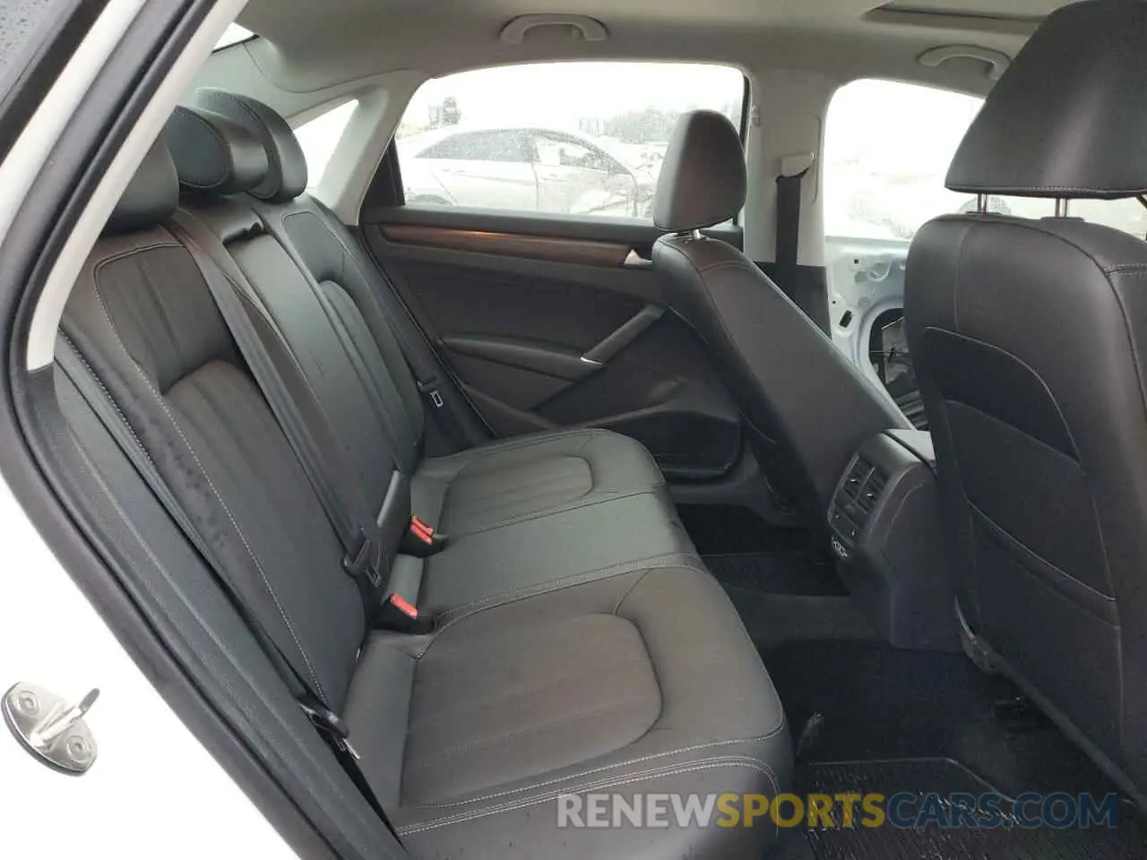 10 fotografías del automóvil dañado 1VWCA7A37LC005093 VOLKSWAGEN PASSAT 2020