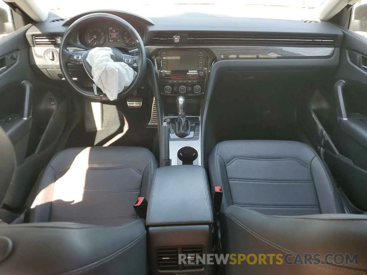 8 fotografías del automóvil dañado 1VWMA7A31LC021729 VOLKSWAGEN PASSAT 2020