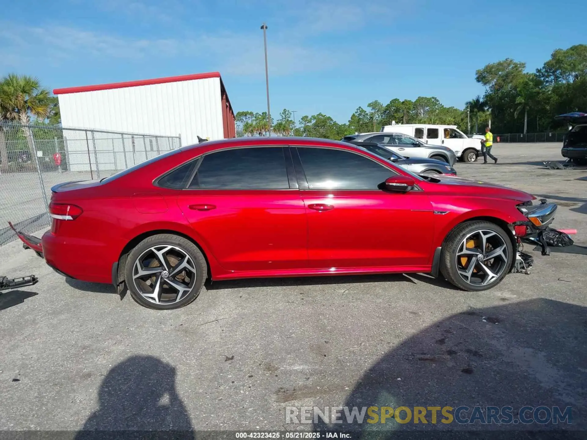 13 fotografías del automóvil dañado 1VWMA7A36LC020561 VOLKSWAGEN PASSAT 2020