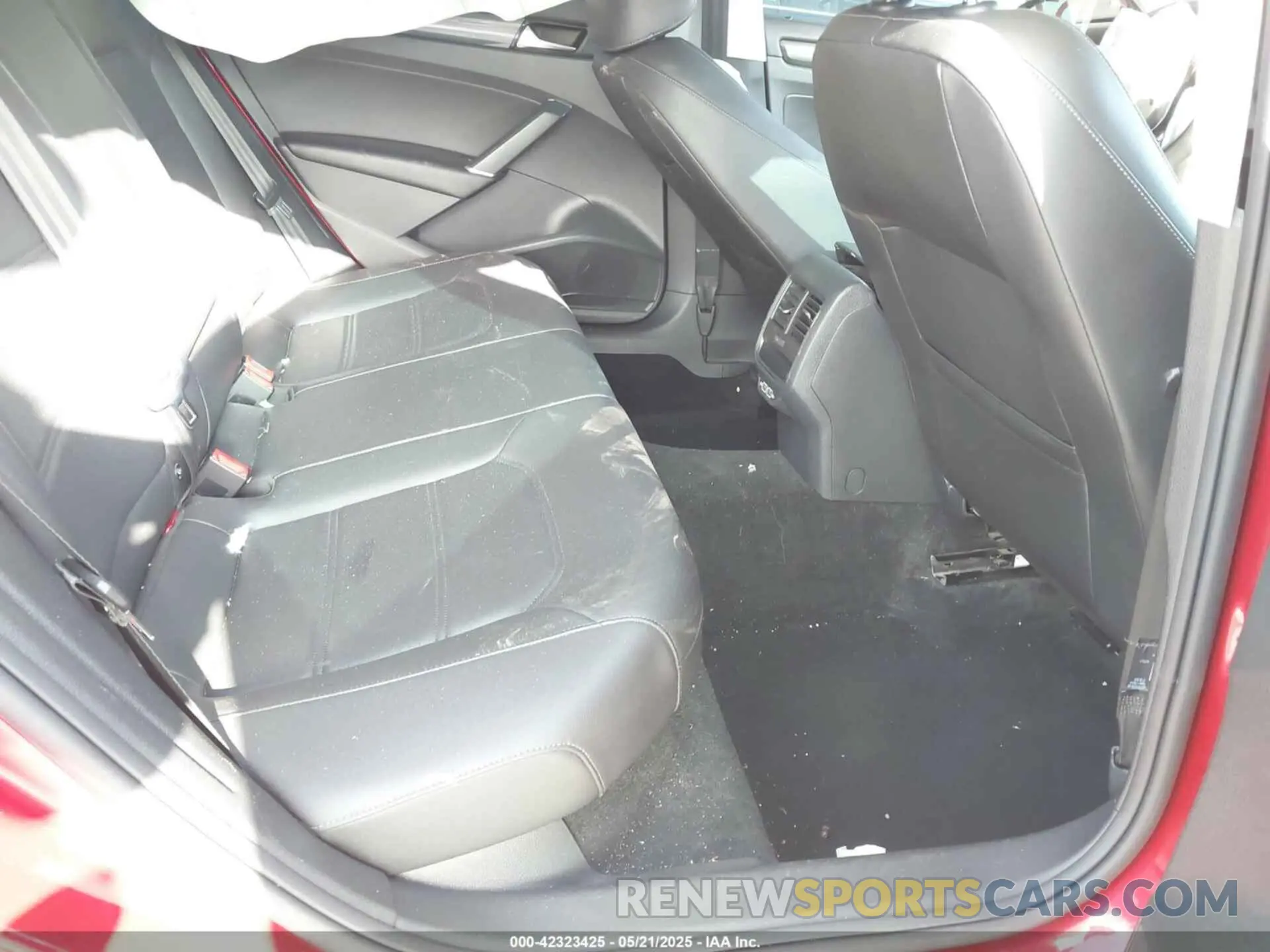 8 fotografías del automóvil dañado 1VWMA7A36LC020561 VOLKSWAGEN PASSAT 2020