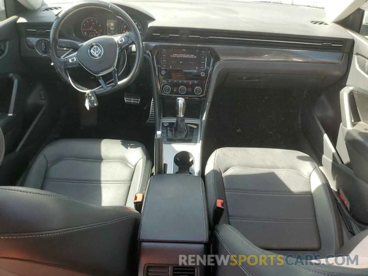 8 fotografías del automóvil dañado 1VWMA7A39LC001826 VOLKSWAGEN PASSAT 2020