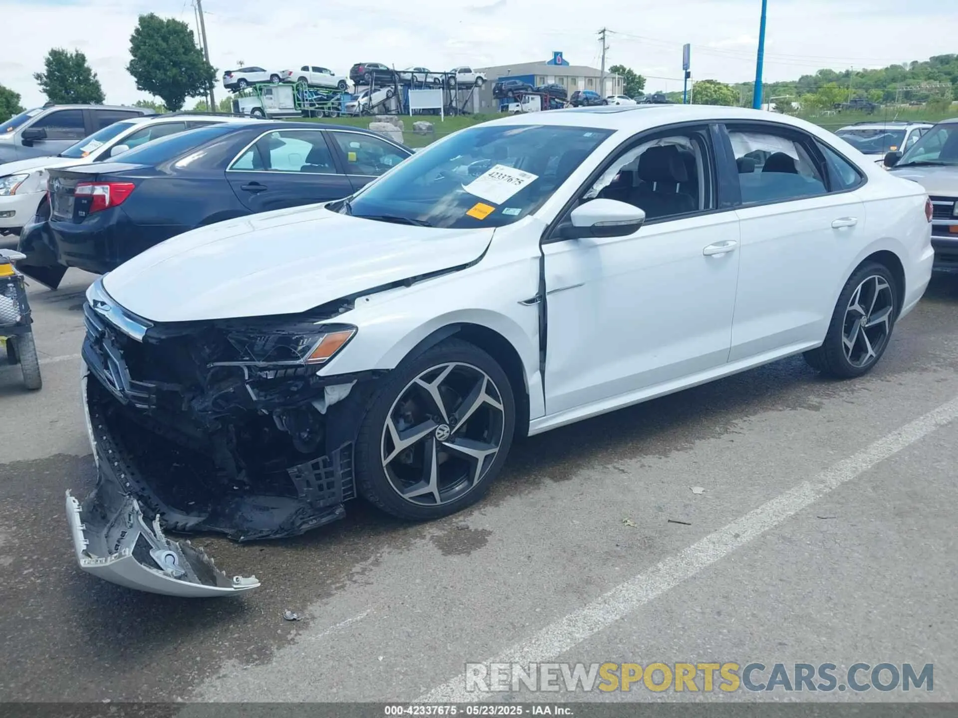 2 fotografías del automóvil dañado 1VWMA7A3XLC013709 VOLKSWAGEN PASSAT 2020