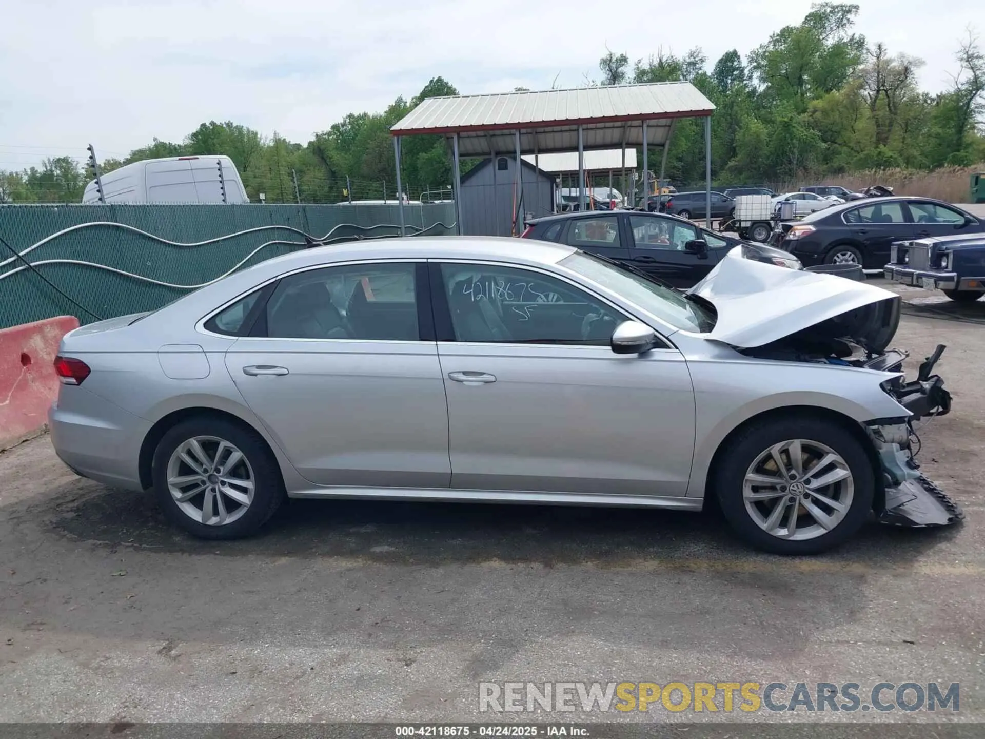 13 fotografías del automóvil dañado 1VWSA7A31LC027280 VOLKSWAGEN PASSAT 2020