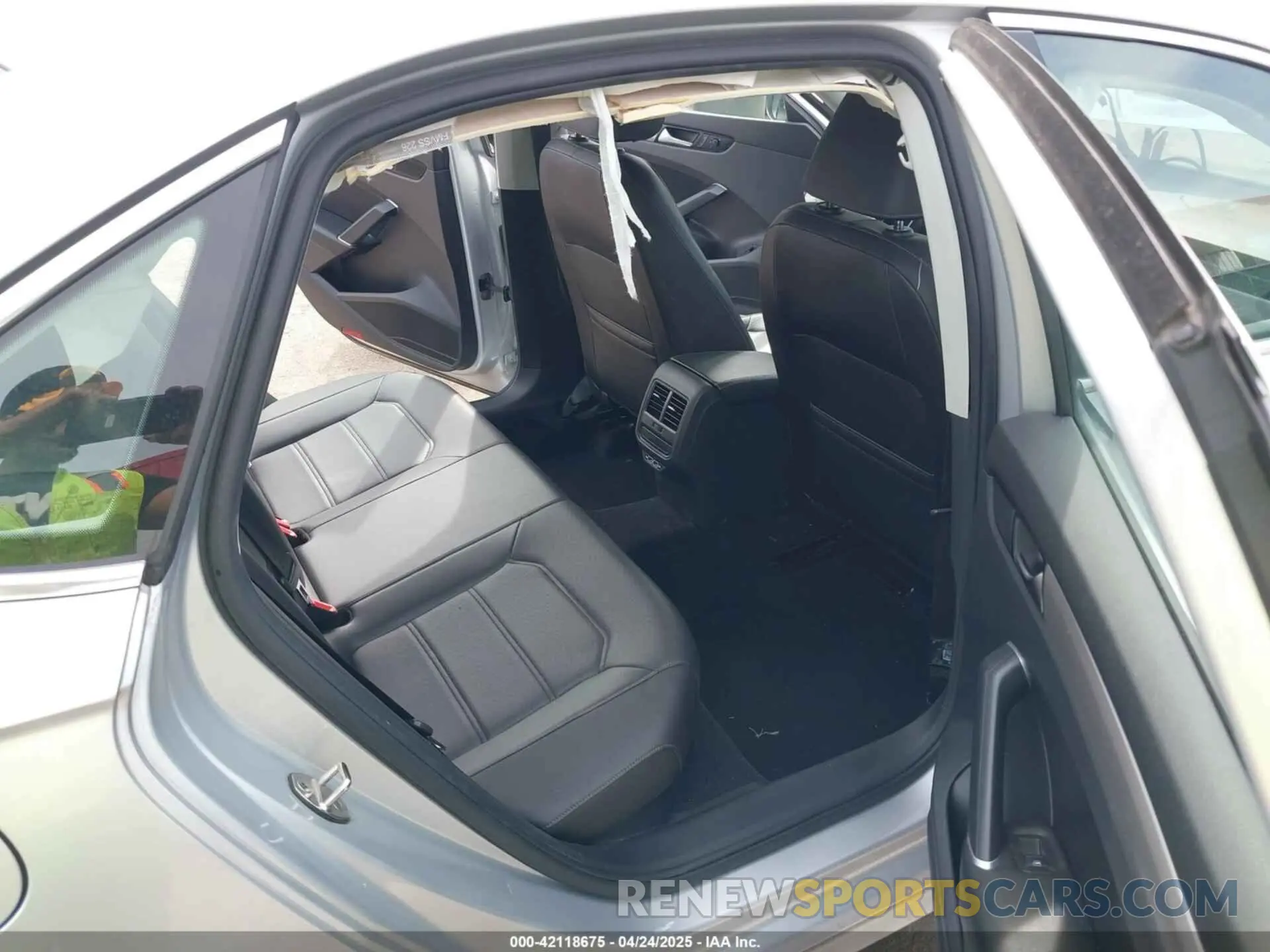 8 fotografías del automóvil dañado 1VWSA7A31LC027280 VOLKSWAGEN PASSAT 2020