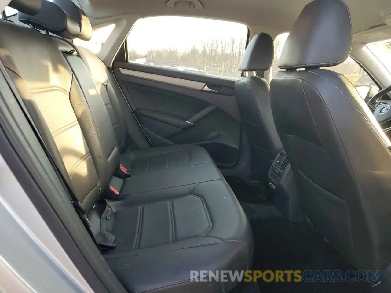10 fotografías del automóvil dañado 1VWSA7A32LC015882 VOLKSWAGEN PASSAT 2020