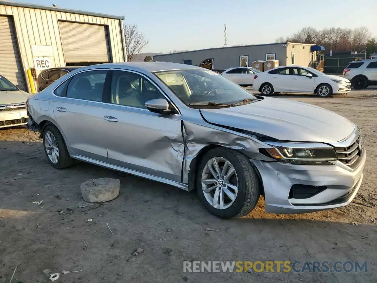 4 fotografías del automóvil dañado 1VWSA7A32LC015882 VOLKSWAGEN PASSAT 2020