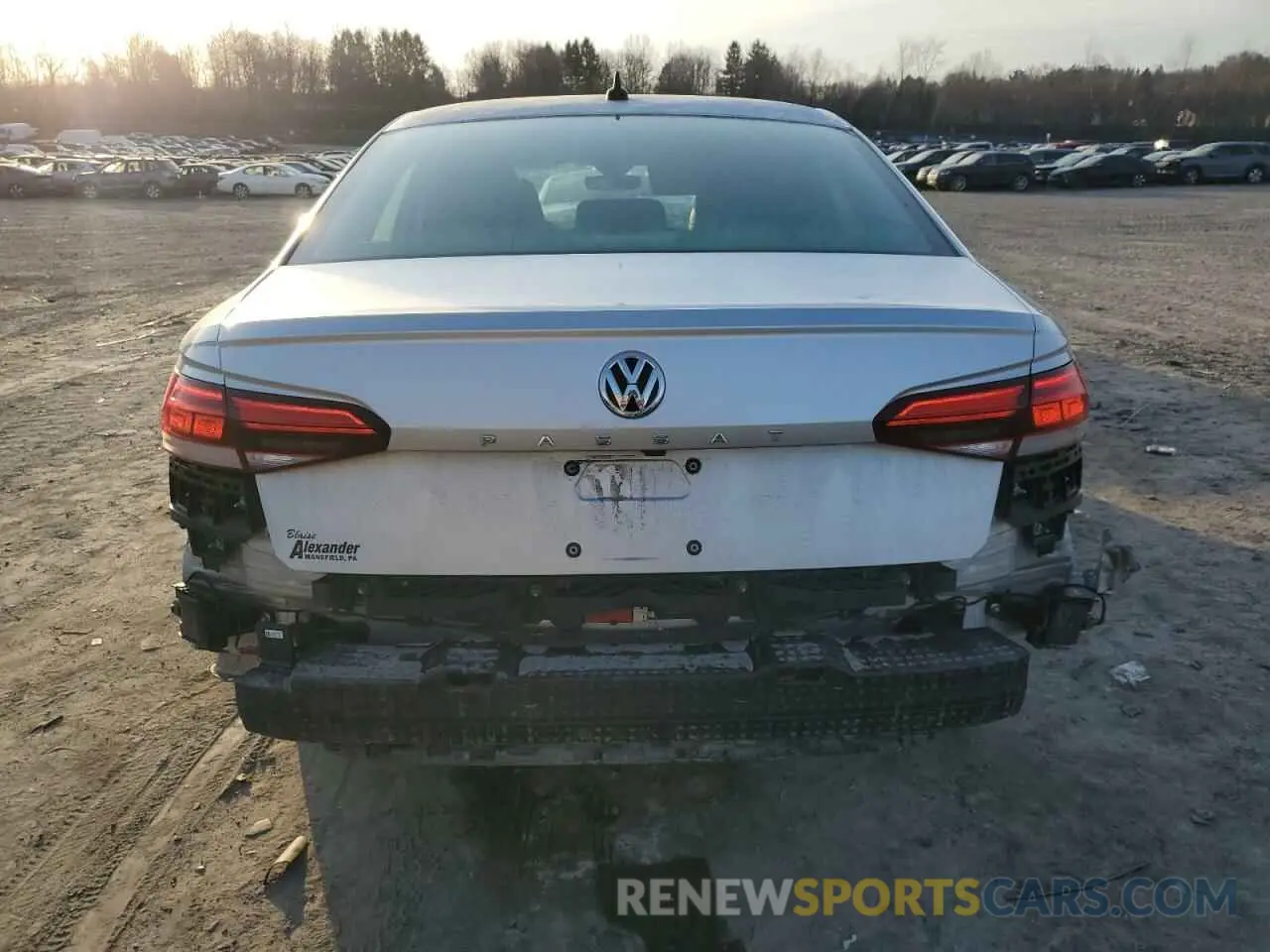 6 fotografías del automóvil dañado 1VWSA7A32LC015882 VOLKSWAGEN PASSAT 2020