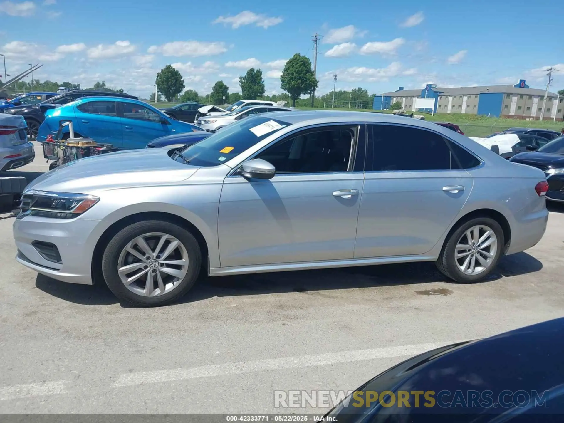 14 fotografías del automóvil dañado 1VWSA7A35LC010546 VOLKSWAGEN PASSAT 2020