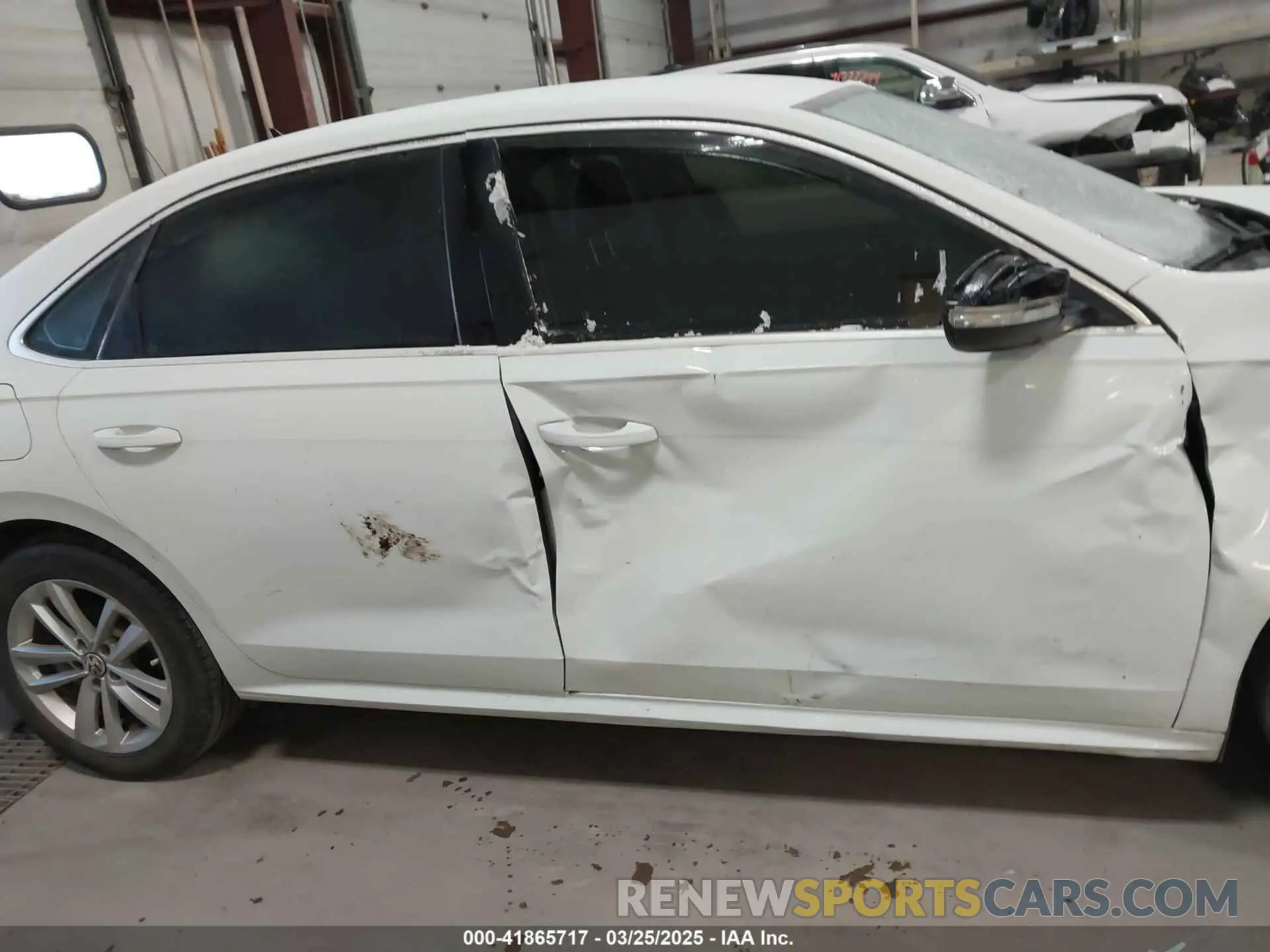 13 fotografías del automóvil dañado 1VWSA7A35LC021689 VOLKSWAGEN PASSAT 2020