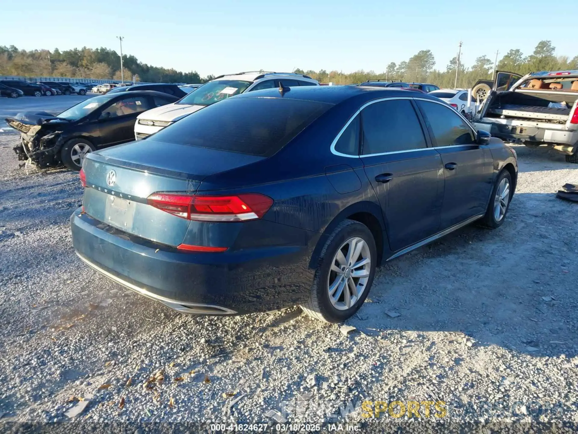 4 fotografías del automóvil dañado 1VWSA7A37LC009737 VOLKSWAGEN PASSAT 2020