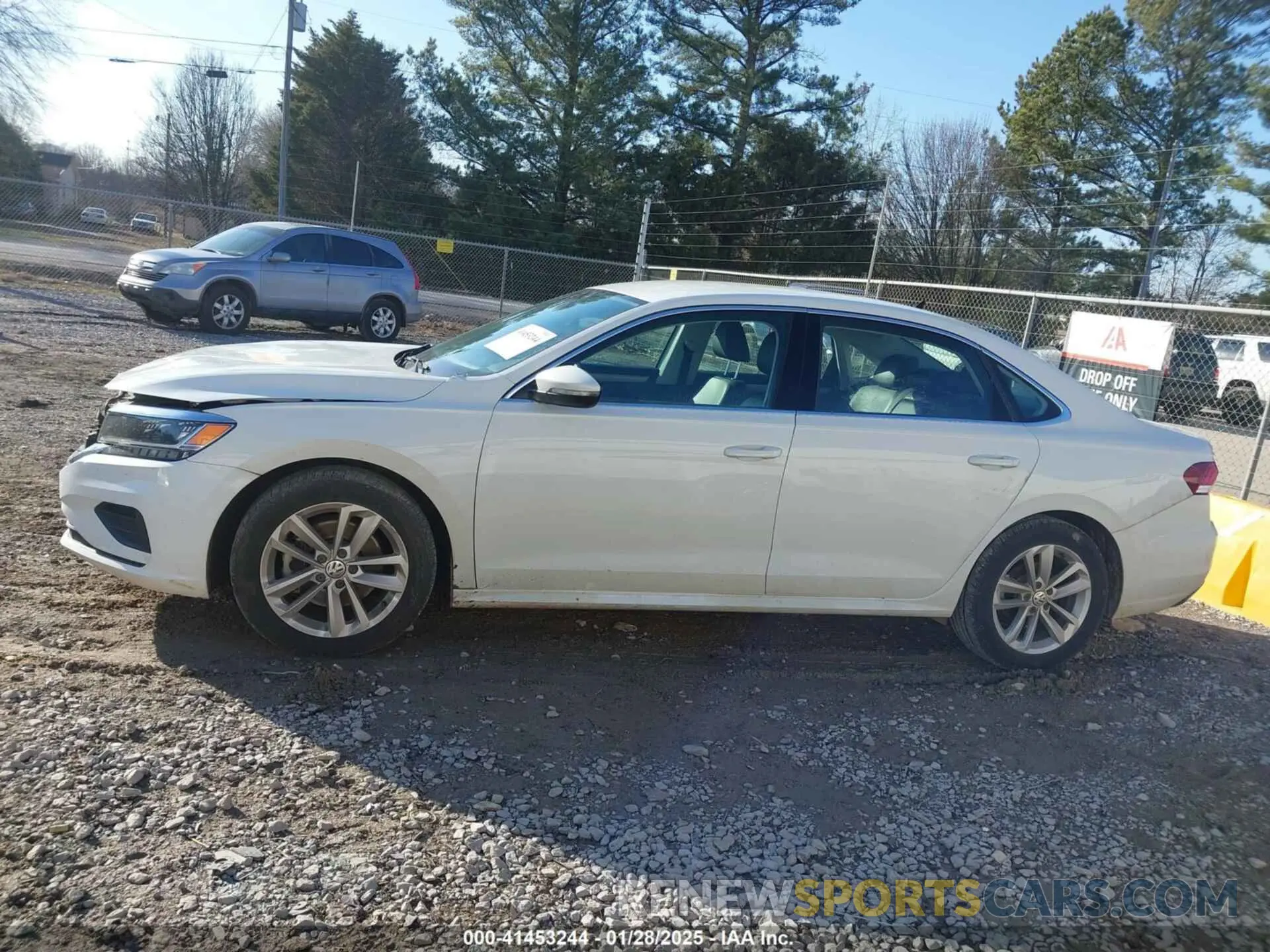 14 fotografías del automóvil dañado 1VWSA7A3XLC020859 VOLKSWAGEN PASSAT 2020