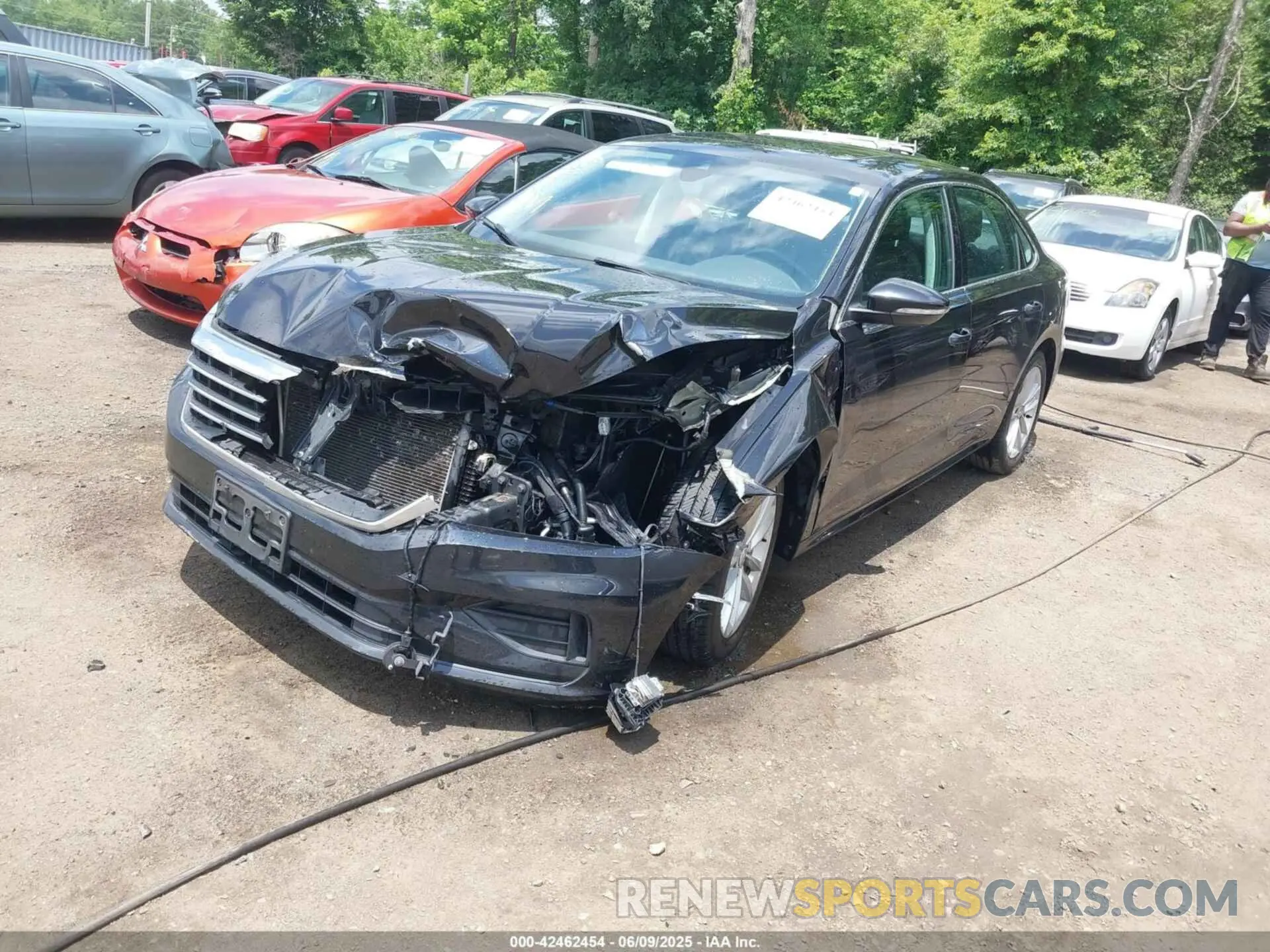 2 fotografías del automóvil dañado 1VWWA7A35LC002769 VOLKSWAGEN PASSAT 2020