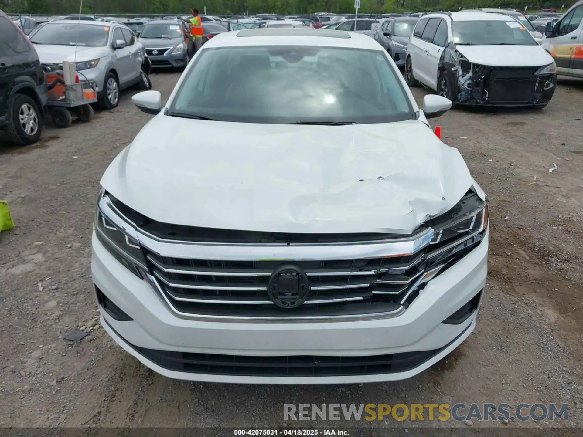 12 fotografías del automóvil dañado 1VWWA7A35LC020866 VOLKSWAGEN PASSAT 2020