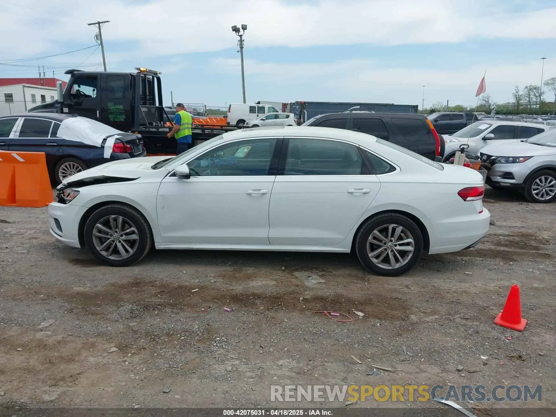 14 fotografías del automóvil dañado 1VWWA7A35LC020866 VOLKSWAGEN PASSAT 2020