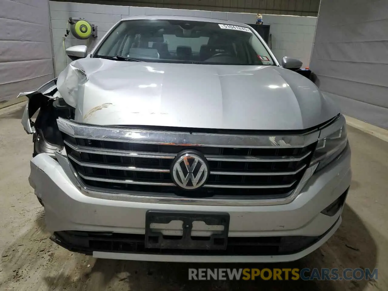 5 fotografías del automóvil dañado 1VWWA7A37LC005706 VOLKSWAGEN PASSAT 2020