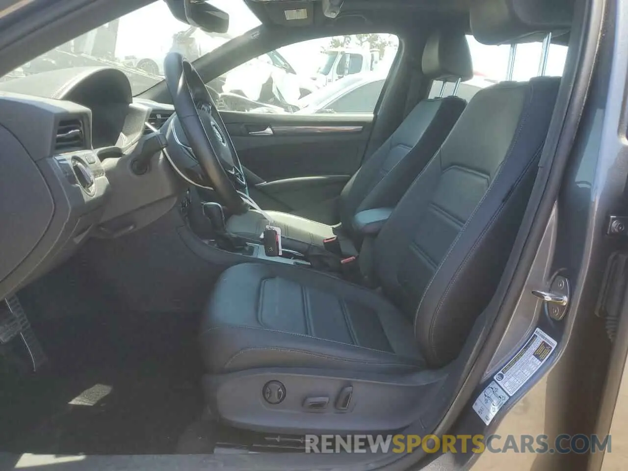 7 fotografías del automóvil dañado 1VWMA7A39MC015355 VOLKSWAGEN PASSAT 2021