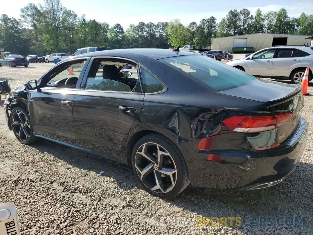 2 fotografías del automóvil dañado 1VWMA7A3XMC014697 VOLKSWAGEN PASSAT 2021
