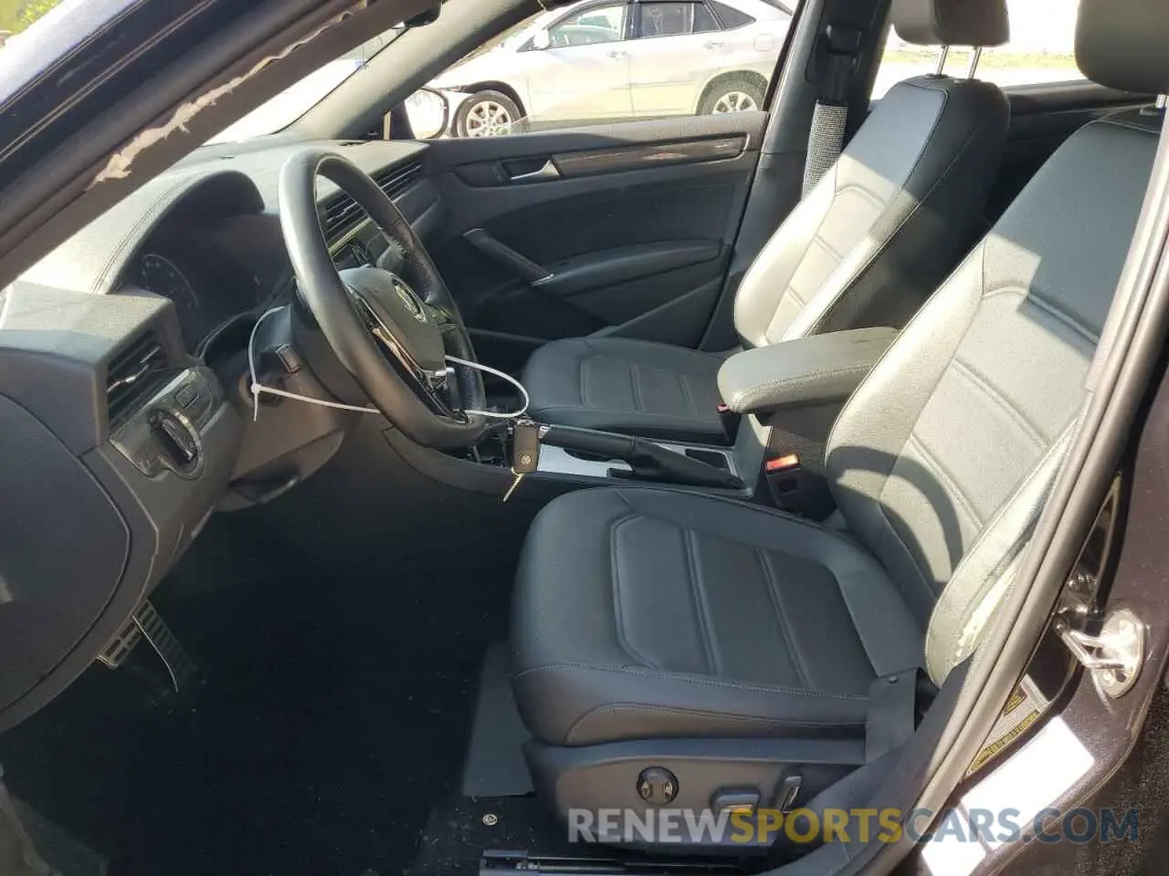 7 fotografías del automóvil dañado 1VWMA7A3XMC014697 VOLKSWAGEN PASSAT 2021