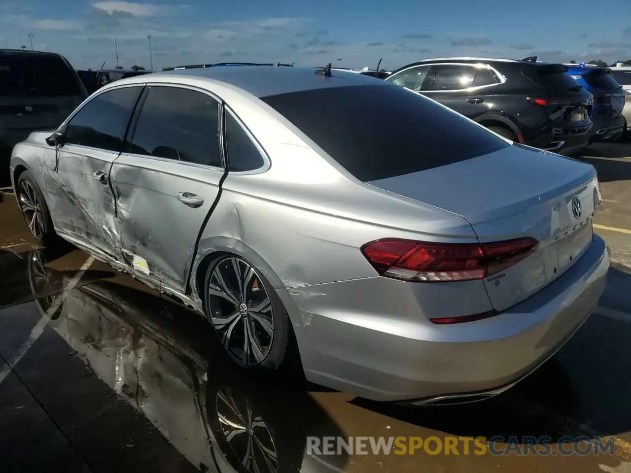 2 fotografías del automóvil dañado 1VWSA7A30MC000119 VOLKSWAGEN PASSAT 2021