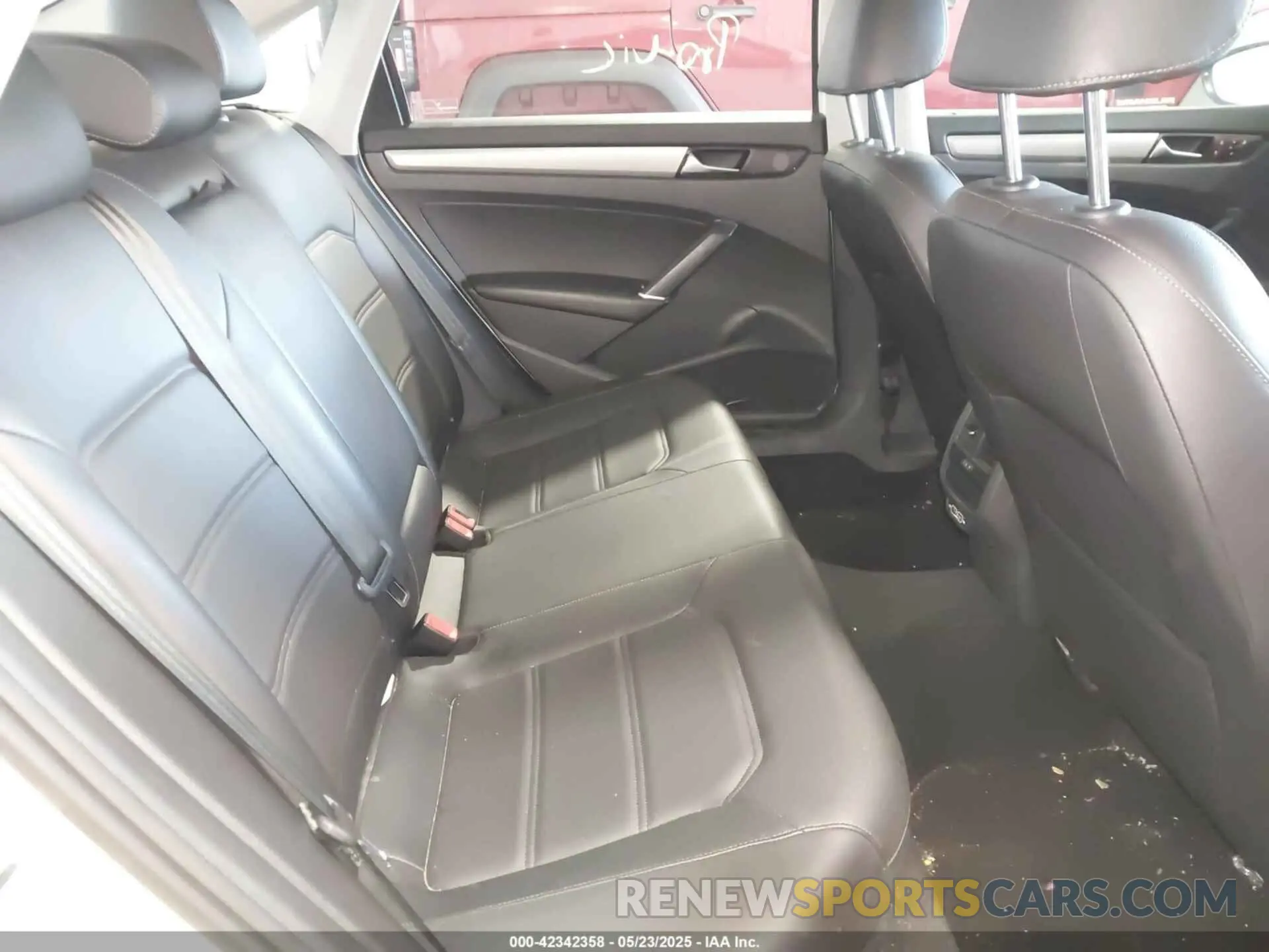 8 fotografías del automóvil dañado 1VWSA7A30MC014179 VOLKSWAGEN PASSAT 2021