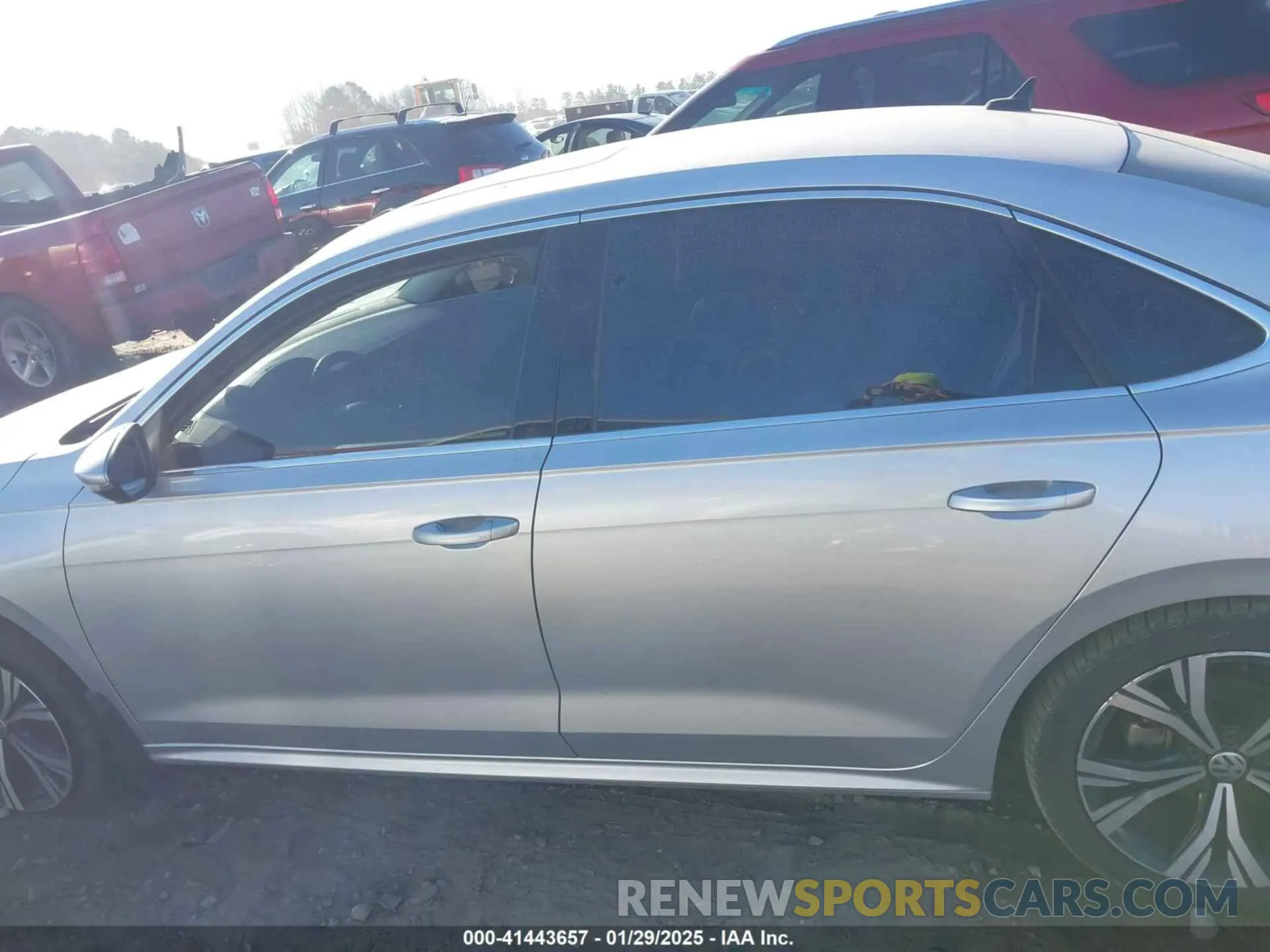 15 fotografías del automóvil dañado 1VWSA7A30MC014523 VOLKSWAGEN PASSAT 2021