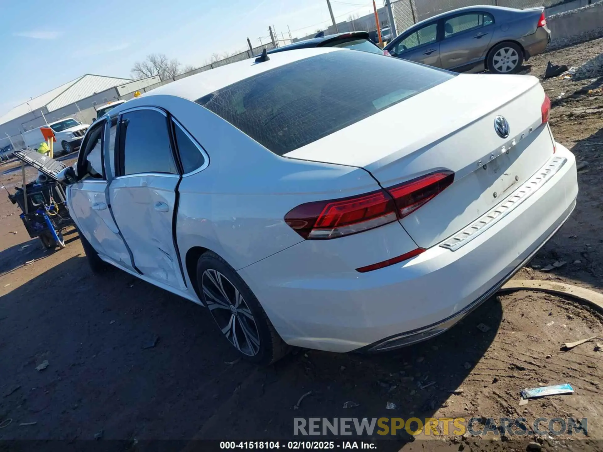 3 fotografías del automóvil dañado 1VWSA7A30MC017762 VOLKSWAGEN PASSAT 2021