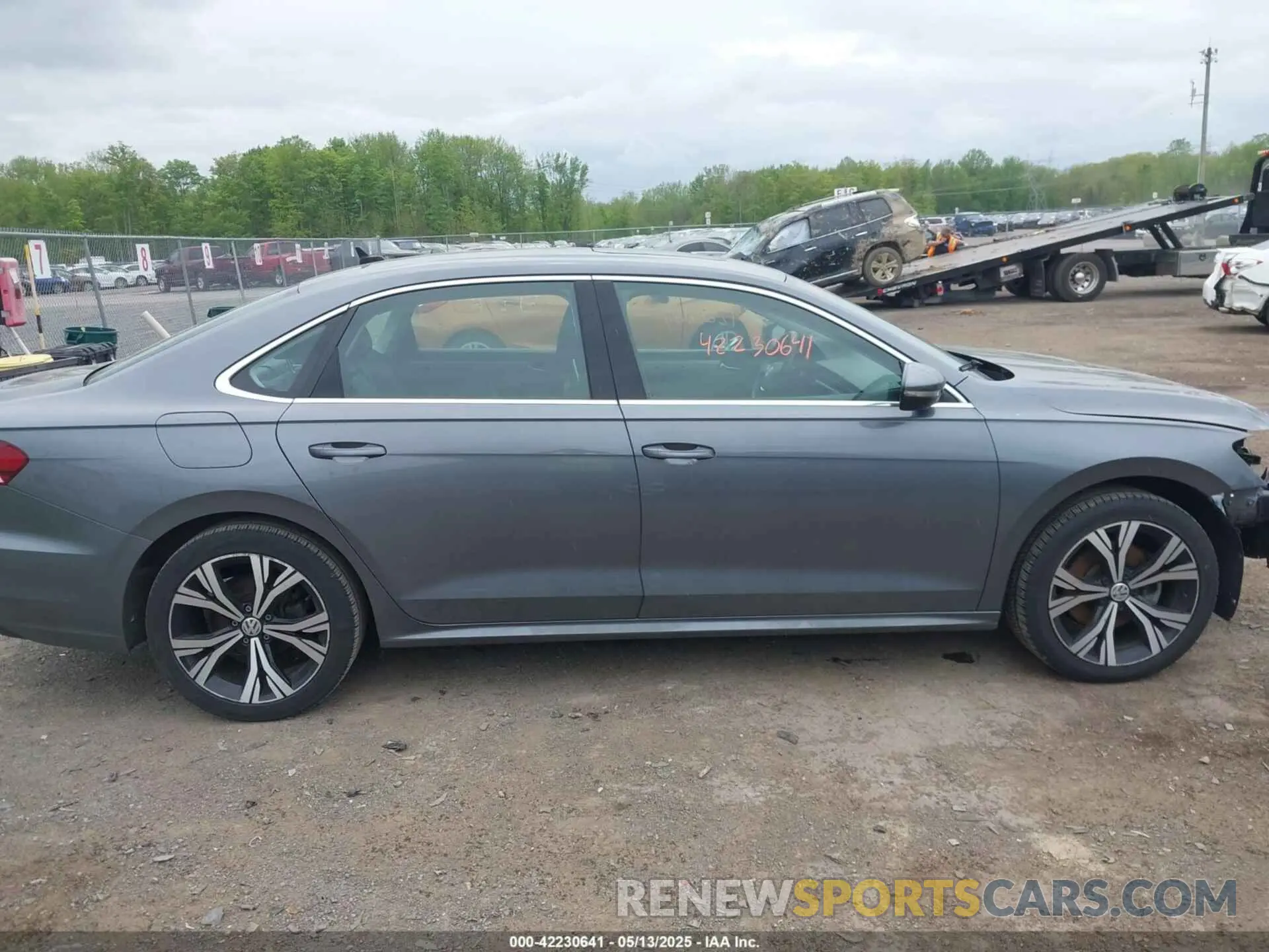 13 fotografías del automóvil dañado 1VWSA7A31MC014191 VOLKSWAGEN PASSAT 2021