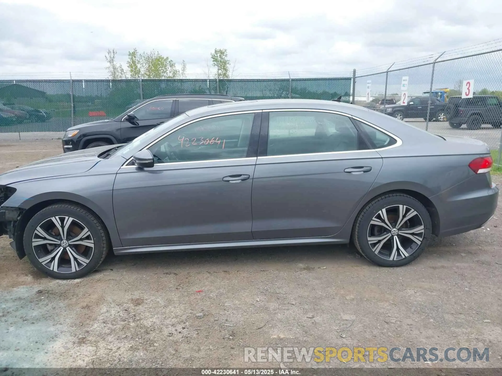 14 fotografías del automóvil dañado 1VWSA7A31MC014191 VOLKSWAGEN PASSAT 2021