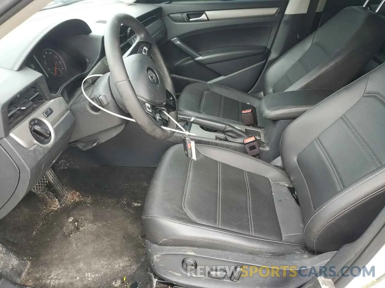 7 fotografías del automóvil dañado 1VWSA7A32MC009369 VOLKSWAGEN PASSAT 2021