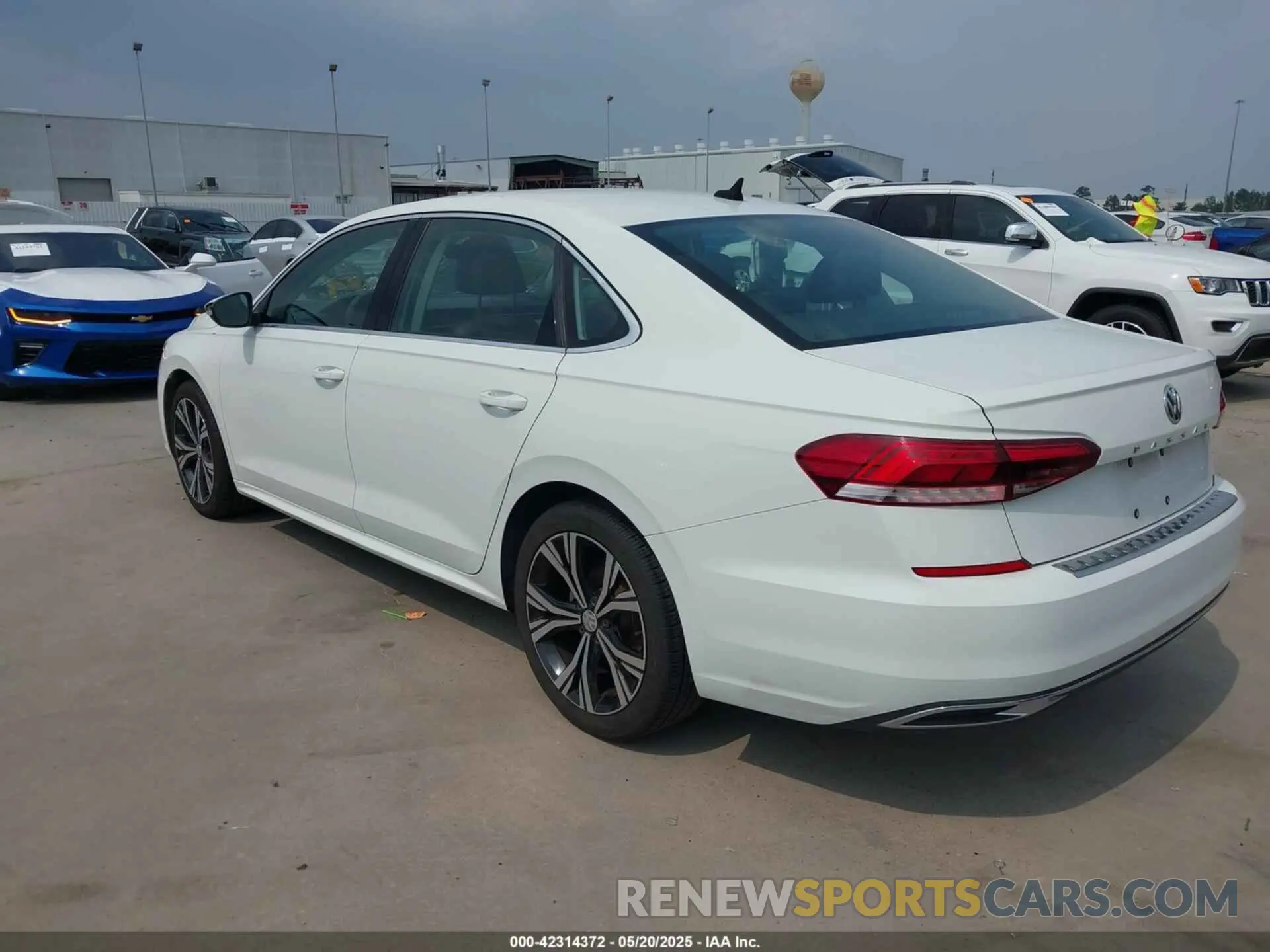 3 fotografías del automóvil dañado 1VWSA7A32MC014376 VOLKSWAGEN PASSAT 2021