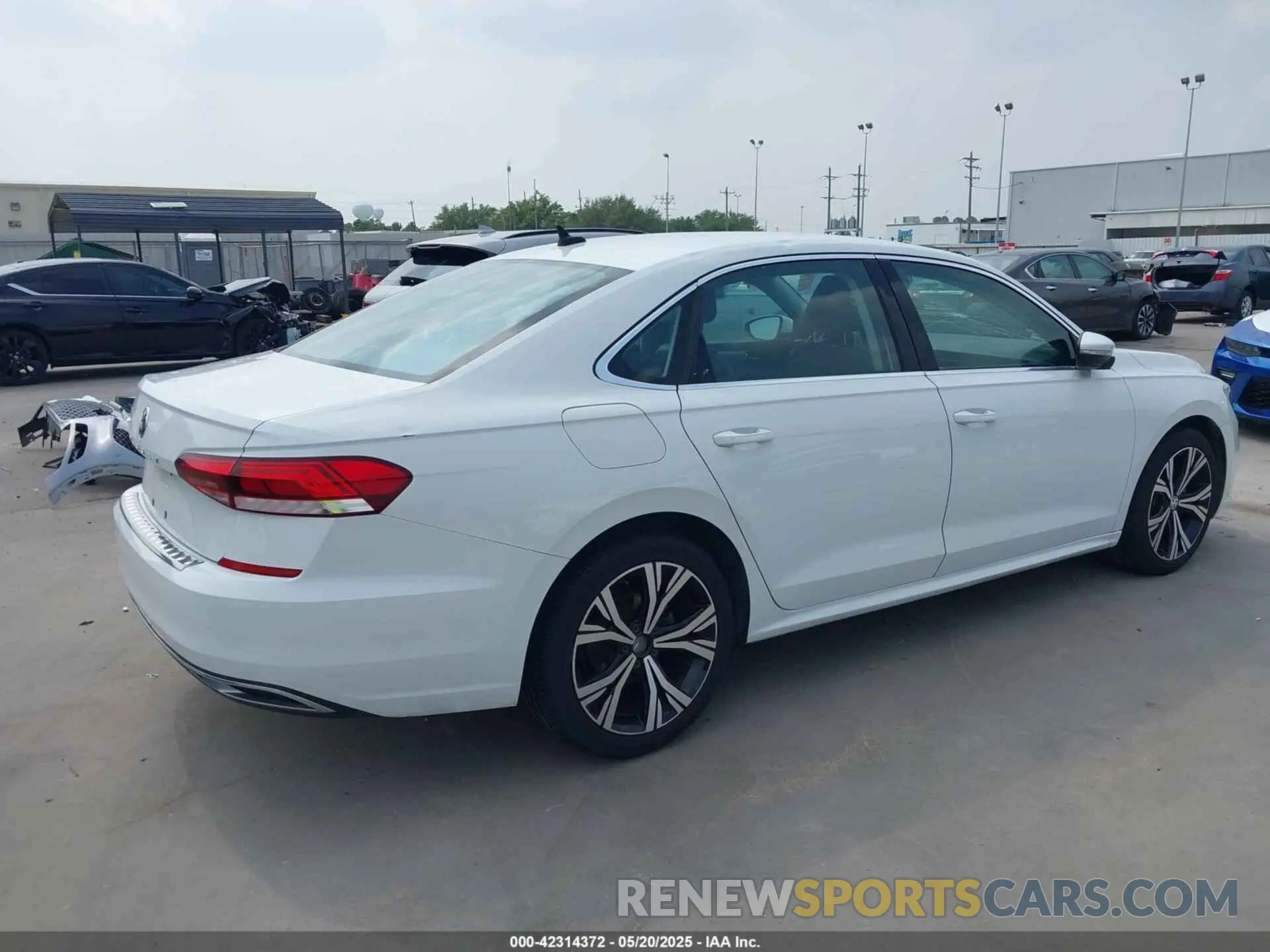 4 fotografías del automóvil dañado 1VWSA7A32MC014376 VOLKSWAGEN PASSAT 2021