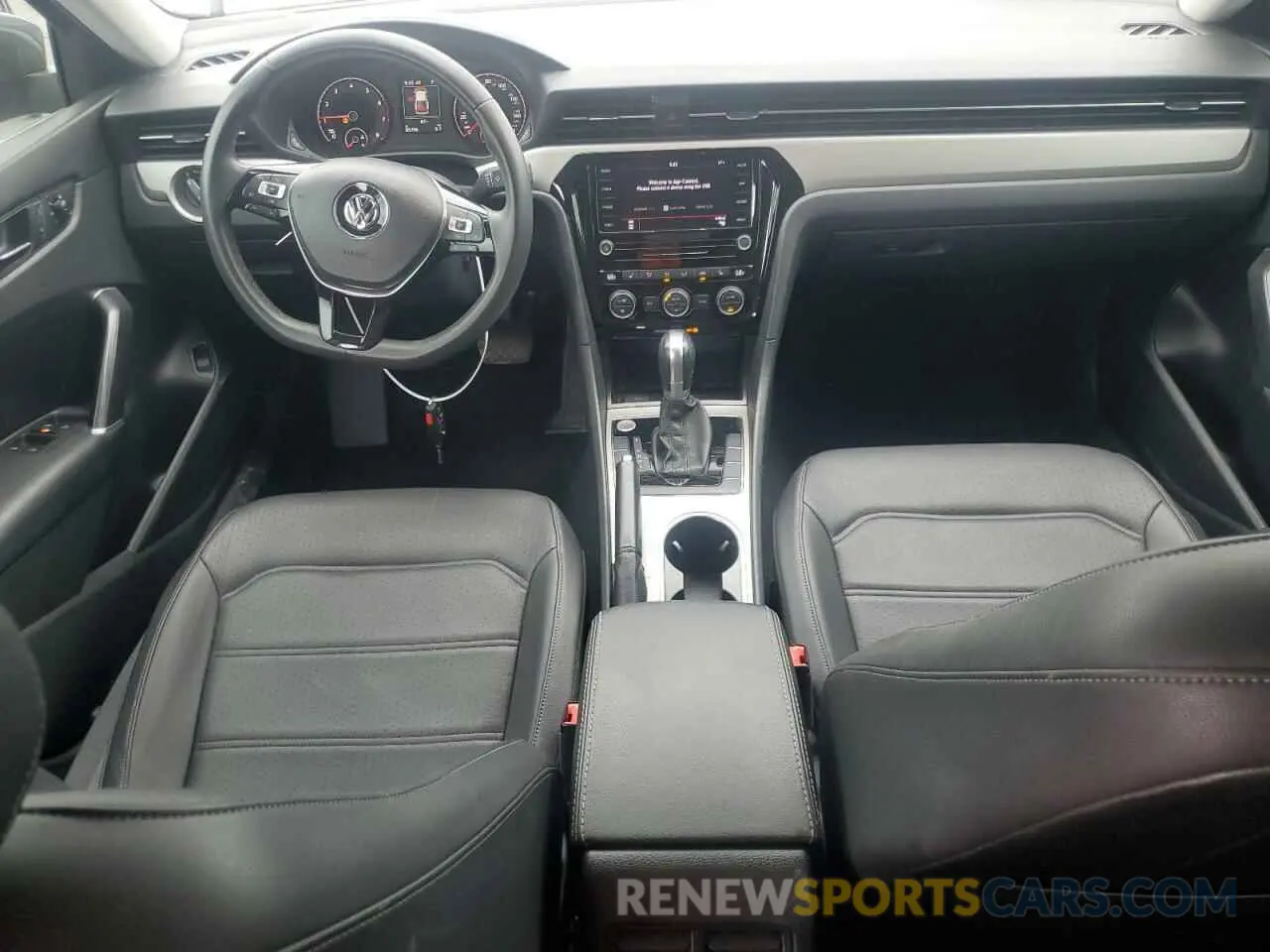 8 fotografías del automóvil dañado 1VWSA7A33MC002009 VOLKSWAGEN PASSAT 2021