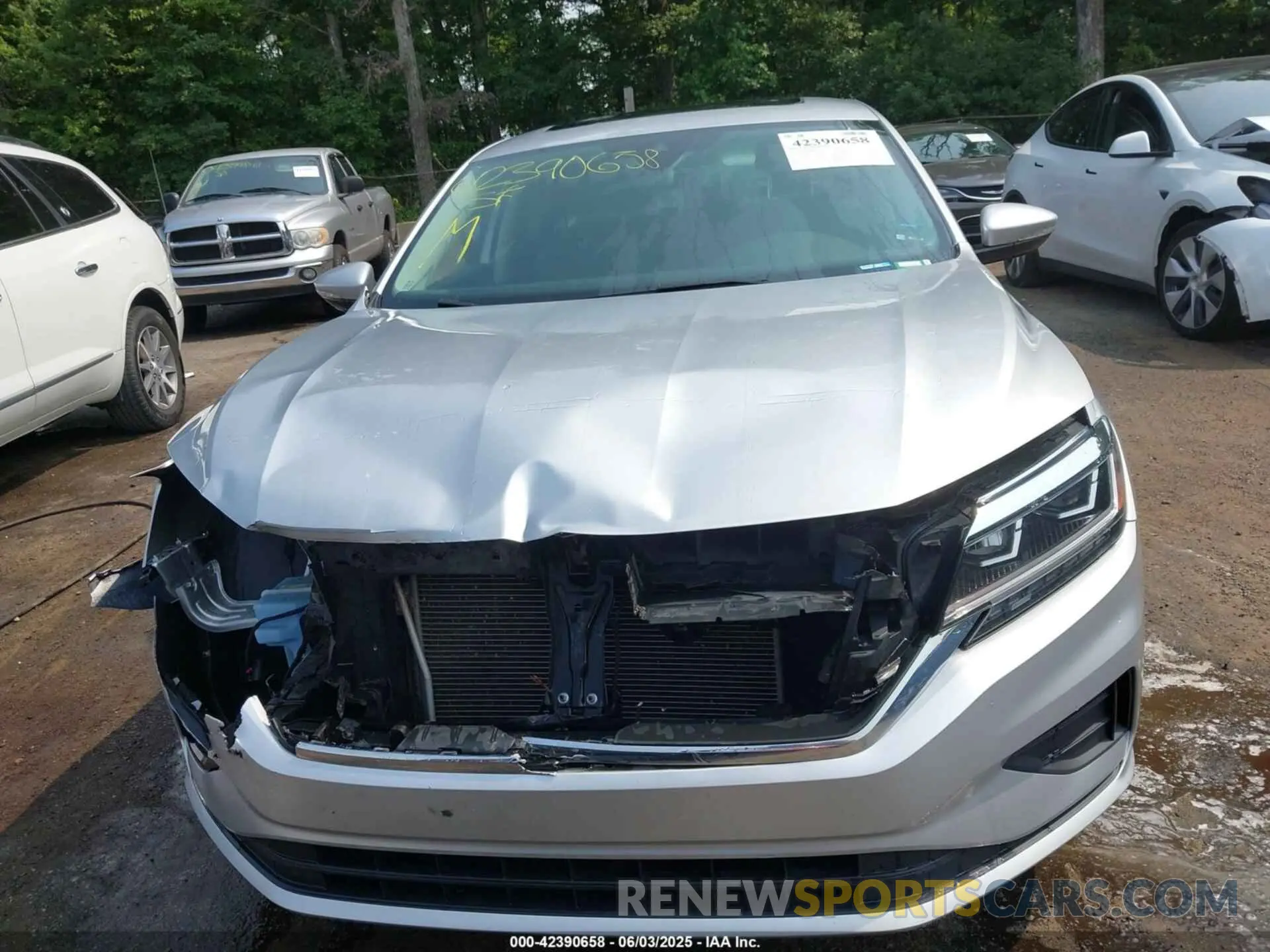 13 fotografías del automóvil dañado 1VWSA7A34MC000320 VOLKSWAGEN PASSAT 2021