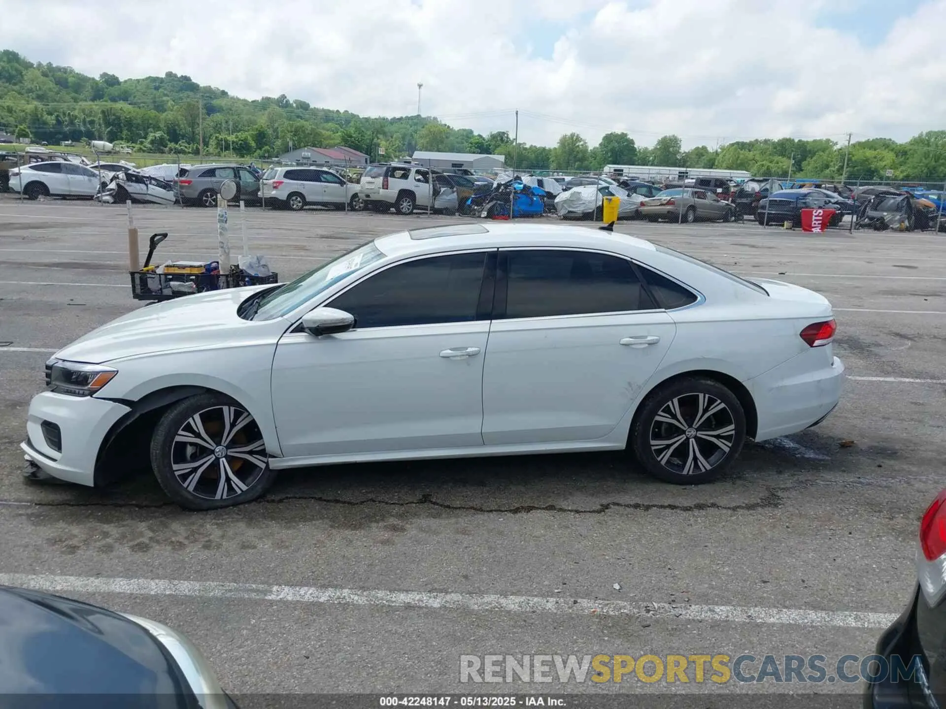 15 fotografías del automóvil dañado 1VWSA7A34MC000933 VOLKSWAGEN PASSAT 2021