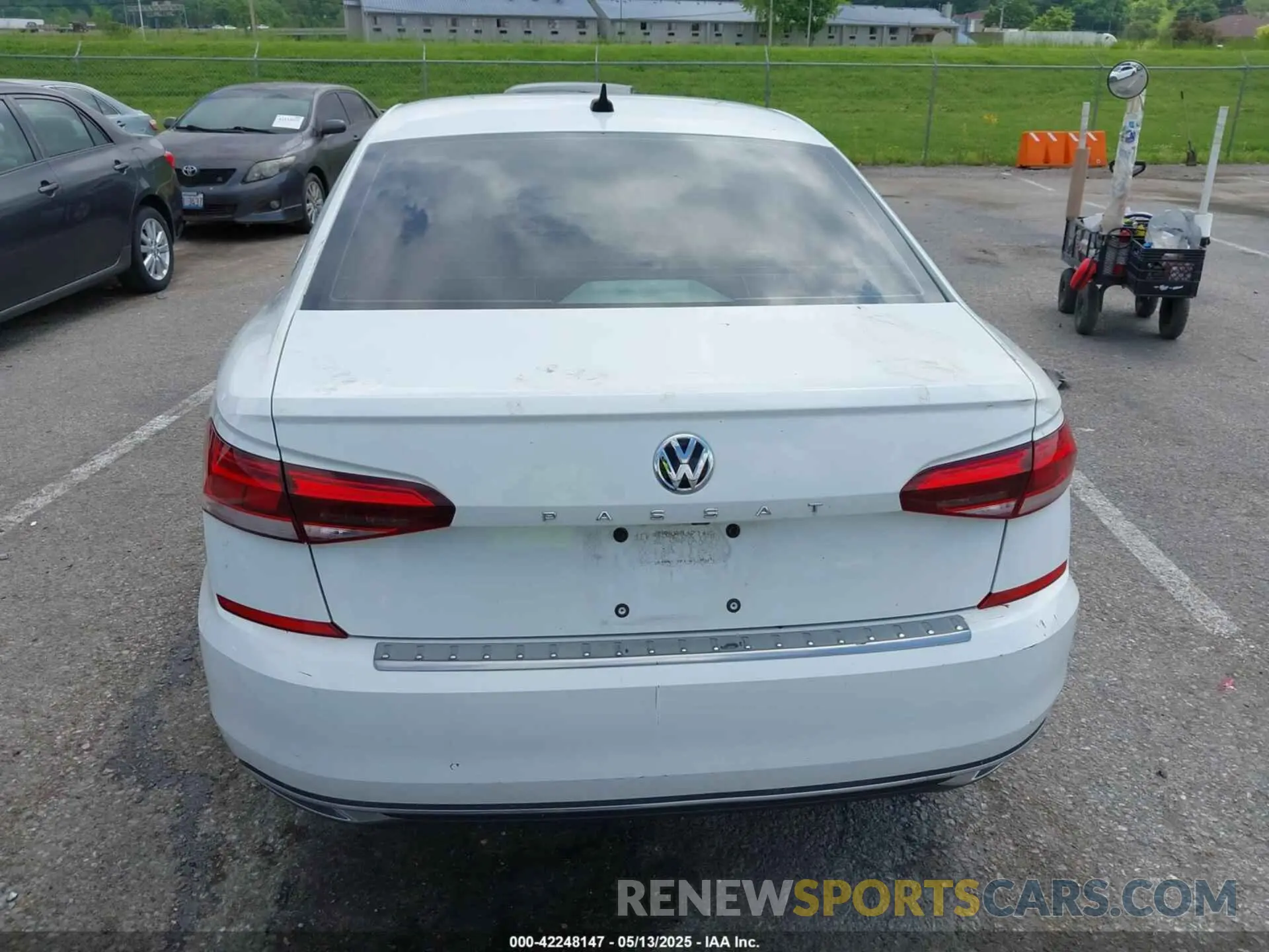 17 fotografías del automóvil dañado 1VWSA7A34MC000933 VOLKSWAGEN PASSAT 2021