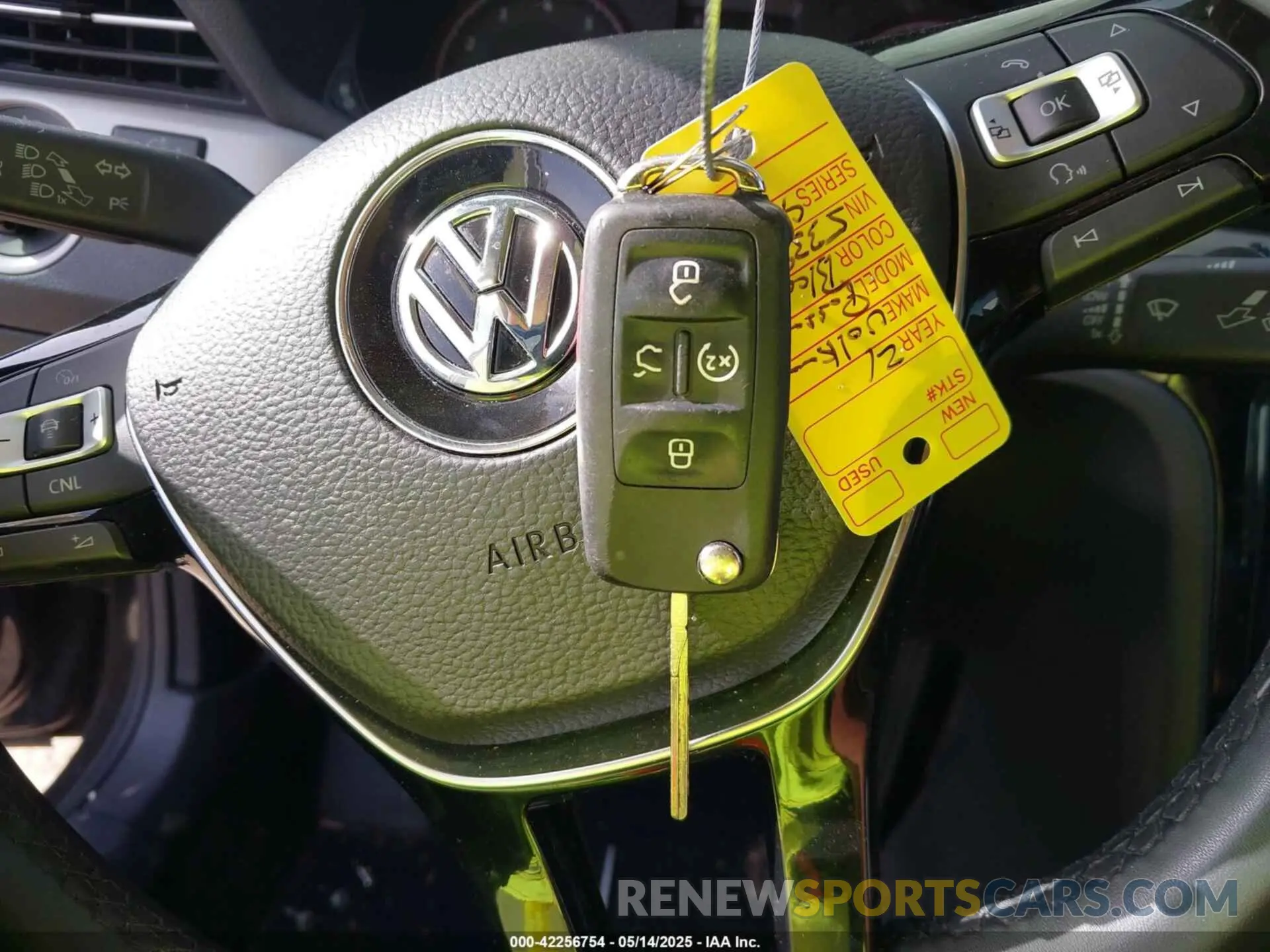 11 fotografías del automóvil dañado 1VWSA7A34MC005338 VOLKSWAGEN PASSAT 2021
