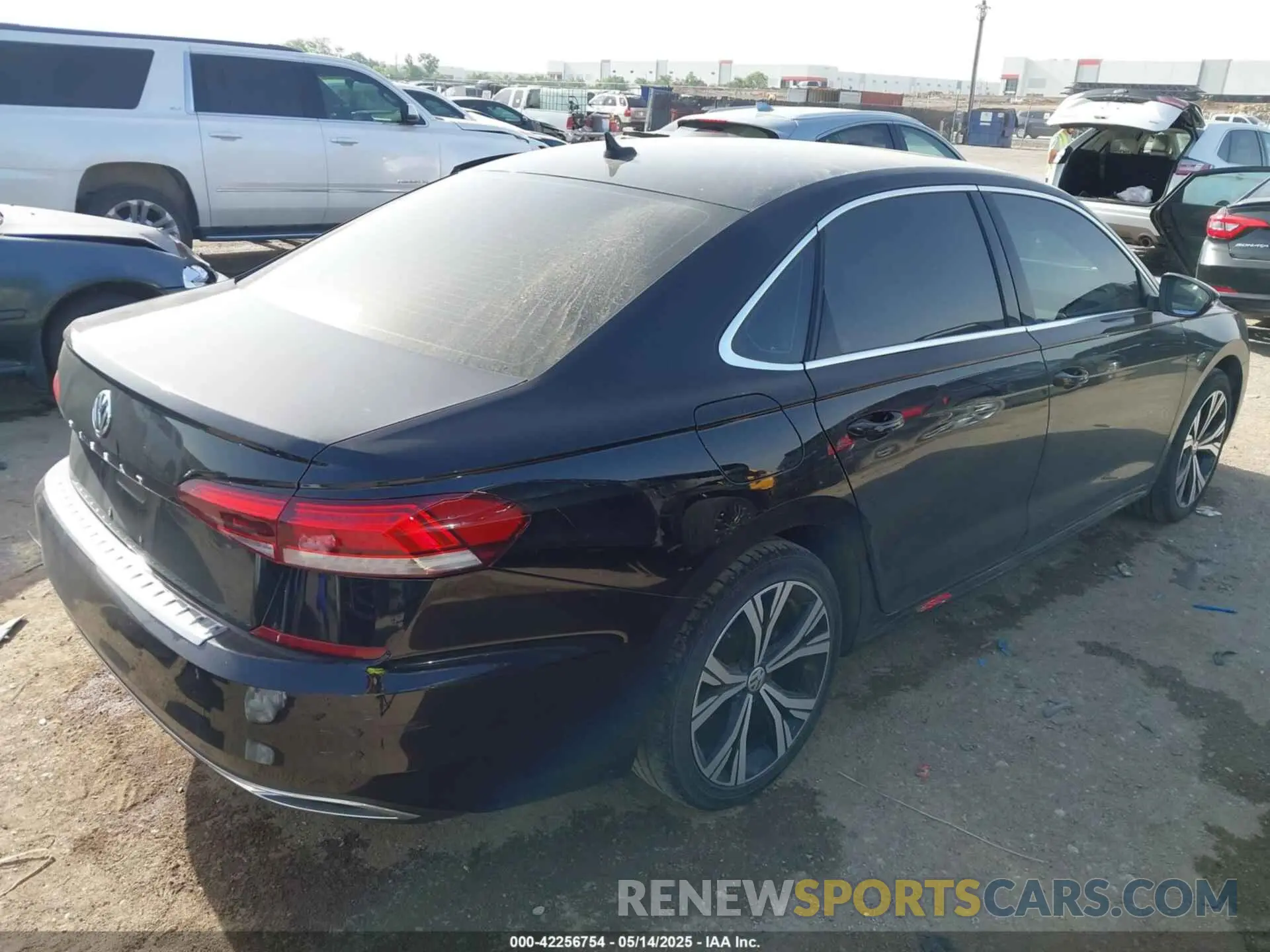 4 fotografías del automóvil dañado 1VWSA7A34MC005338 VOLKSWAGEN PASSAT 2021