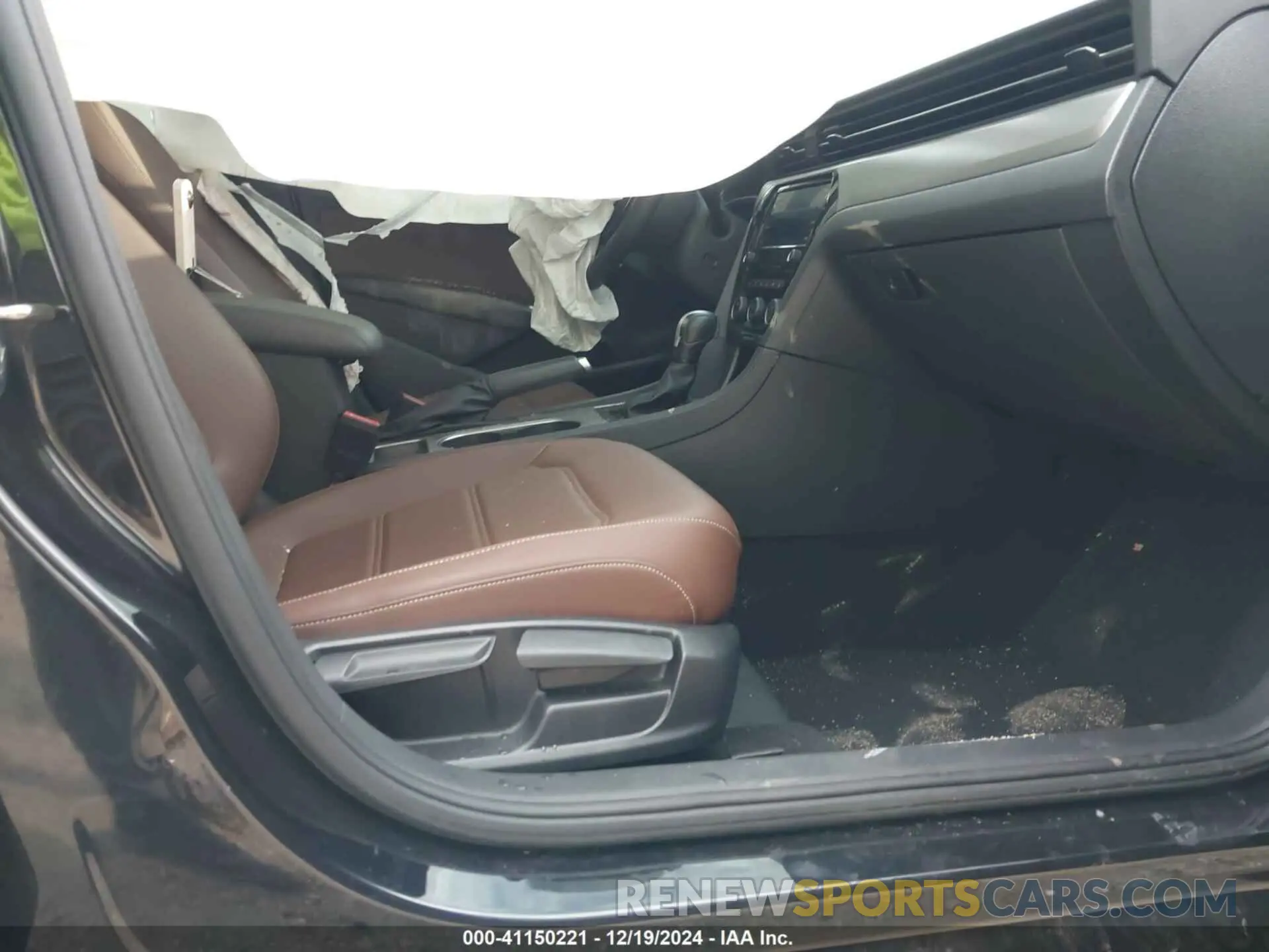 5 fotografías del automóvil dañado 1VWSA7A34MC019031 VOLKSWAGEN PASSAT 2021