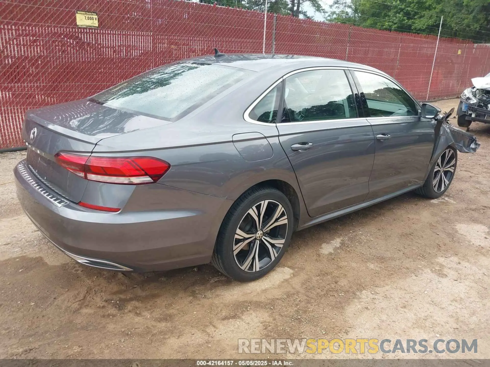 4 fotografías del automóvil dañado 1VWSA7A34MC019045 VOLKSWAGEN PASSAT 2021