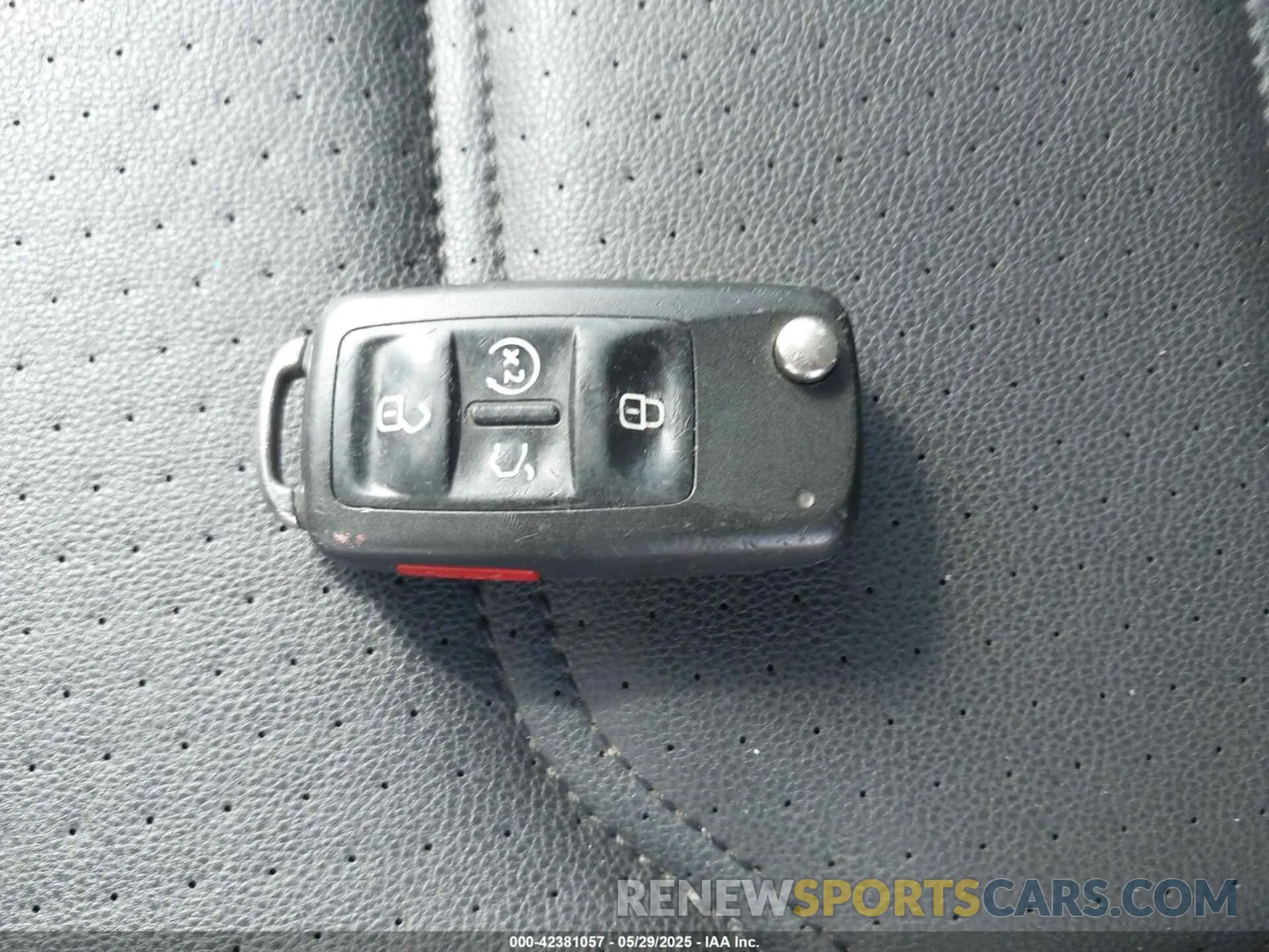 11 fotografías del automóvil dañado 1VWSA7A35MC002982 VOLKSWAGEN PASSAT 2021