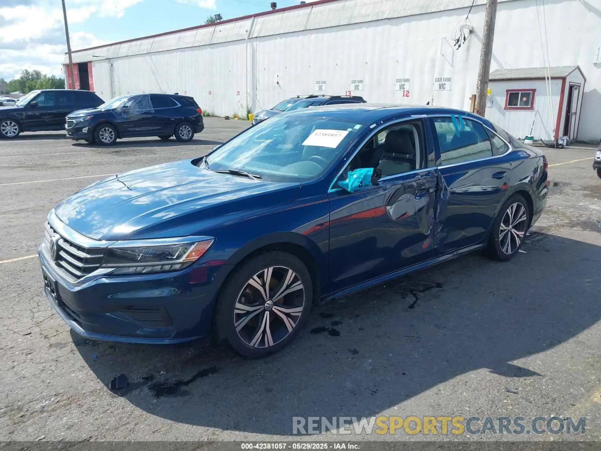 2 fotografías del automóvil dañado 1VWSA7A35MC002982 VOLKSWAGEN PASSAT 2021